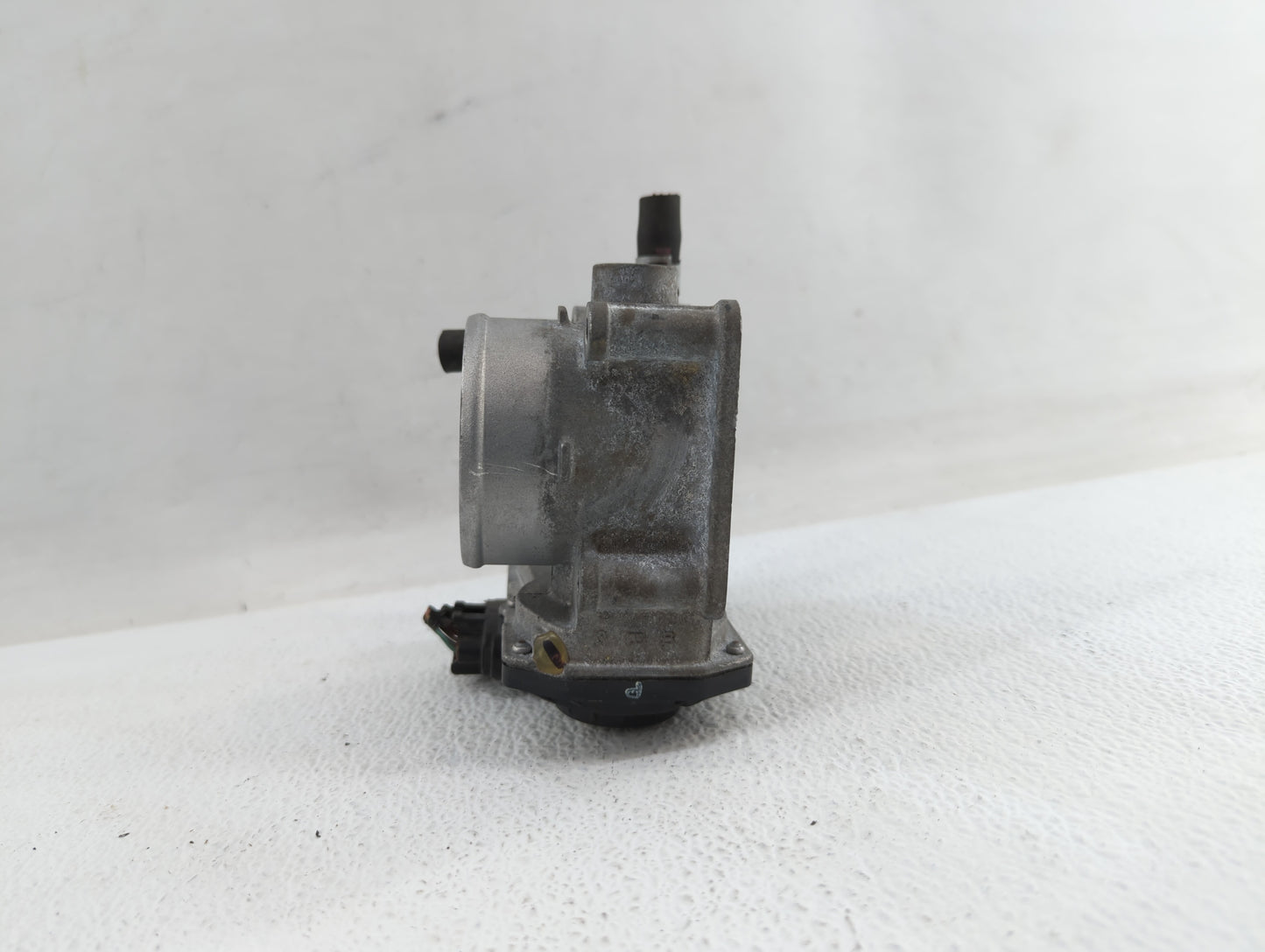 2013-2019 Nissan Sentra Throttle Body P/N:3RA60-01 C 3RA60-01 E, 3RA60-01 D Fits Fits 2013 2014 2015 2016 2017 2018 2019 OEM