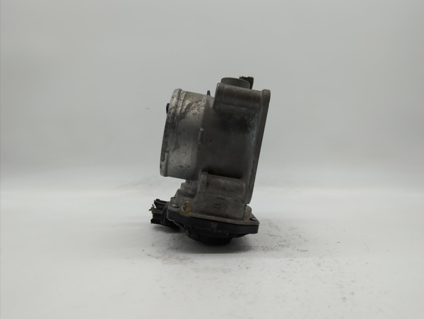 2013-2019 Nissan Sentra Throttle Body P/N:3RA60-01 C 3RA60-01 E, 3RA60-01 D Fits Fits 2013 2014 2015 2016 2017 2018 2019 OEM