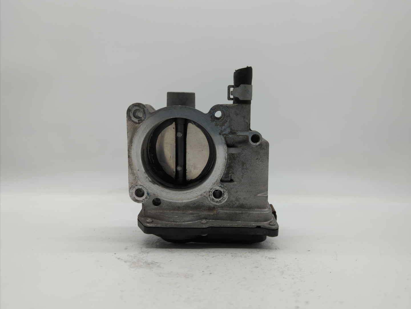 2013-2019 Nissan Sentra Throttle Body P/N:3RA60-01 C 3RA60-01 E, 3RA60-01 D Fits Fits 2013 2014 2015 2016 2017 2018 2019 OEM