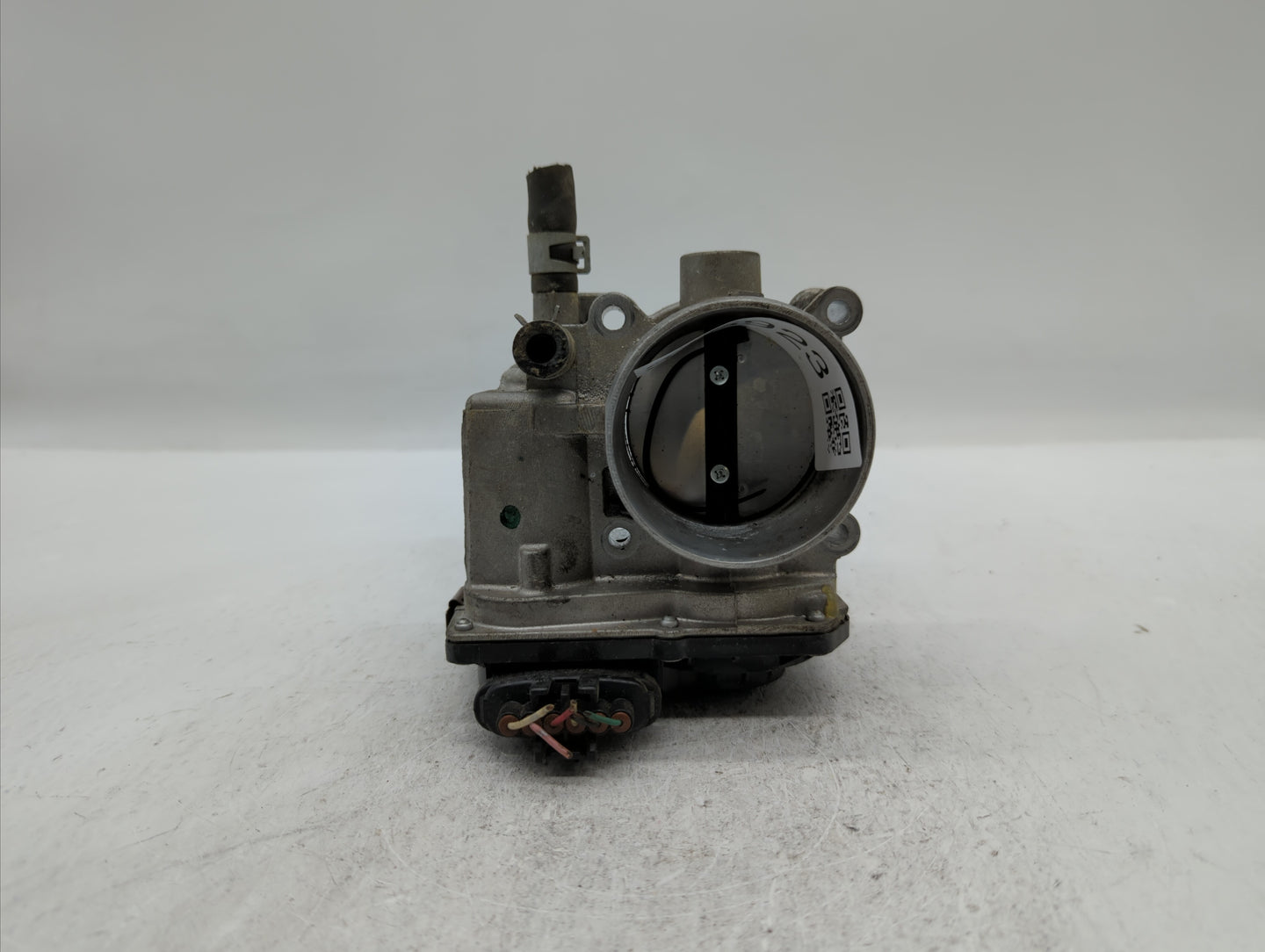 2013-2019 Nissan Sentra Throttle Body P/N:3RA60-01 C 3RA60-01 E, 3RA60-01 D Fits Fits 2013 2014 2015 2016 2017 2018 2019 OEM
