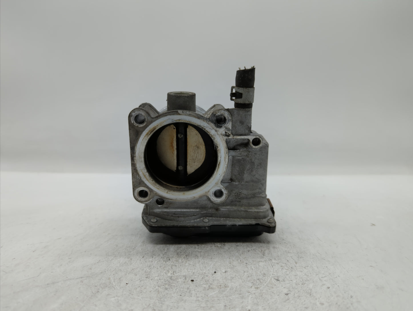 2013-2019 Nissan Sentra Throttle Body P/N:3RA60-01 C 3RA60-01 E, 3RA60-01 D Fits Fits 2013 2014 2015 2016 2017 2018 2019 OEM