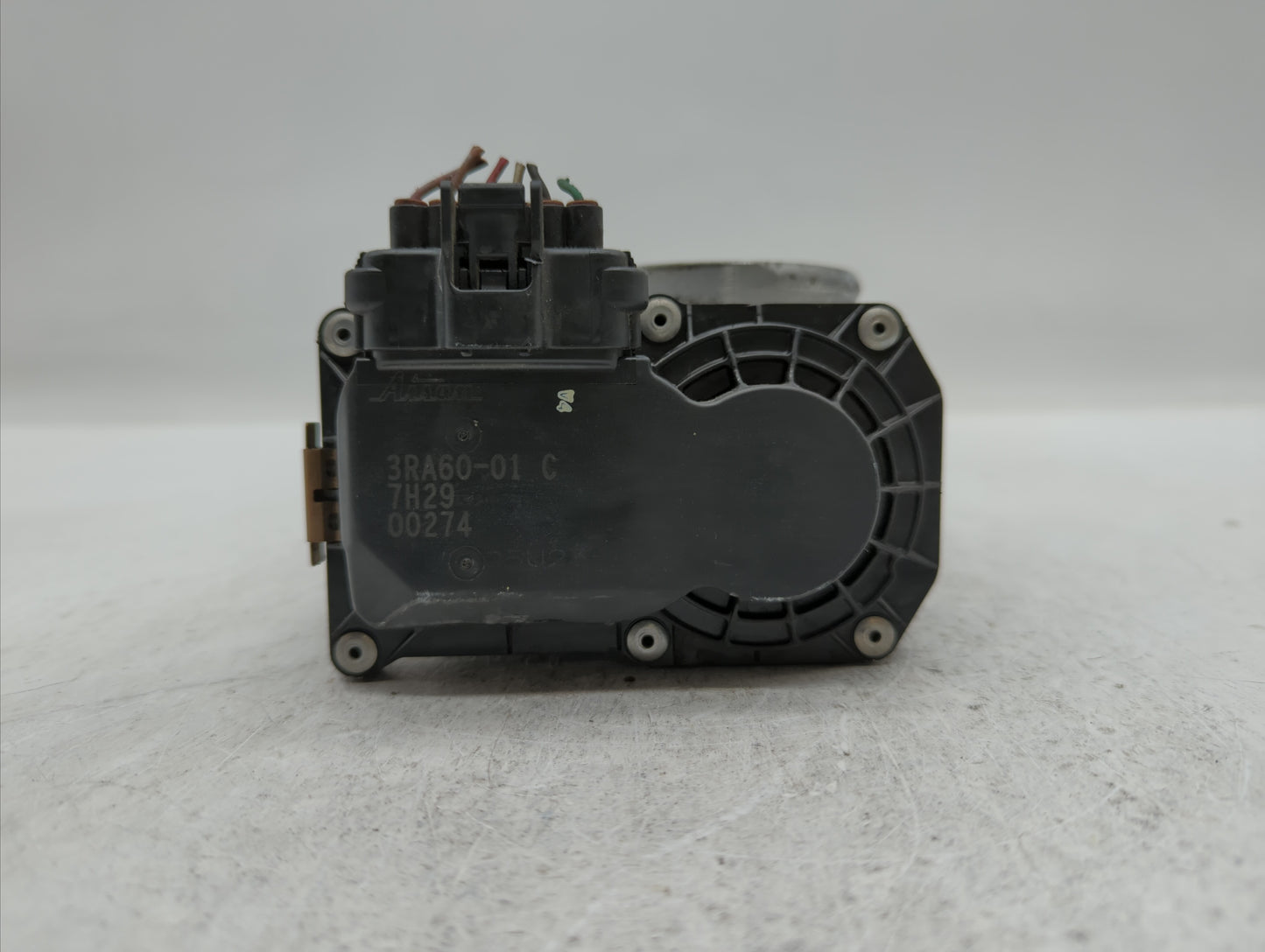 2013-2019 Nissan Sentra Throttle Body P/N:3RA60-01 C 3RA60-01 E, 3RA60-01 D Fits Fits 2013 2014 2015 2016 2017 2018 2019 OEM