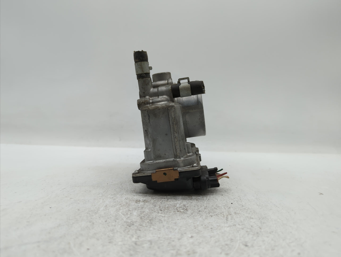 2013-2019 Nissan Sentra Throttle Body P/N:3RA60-01 C 3RA60-01 E, 3RA60-01 D Fits Fits 2013 2014 2015 2016 2017 2018 2019 OEM