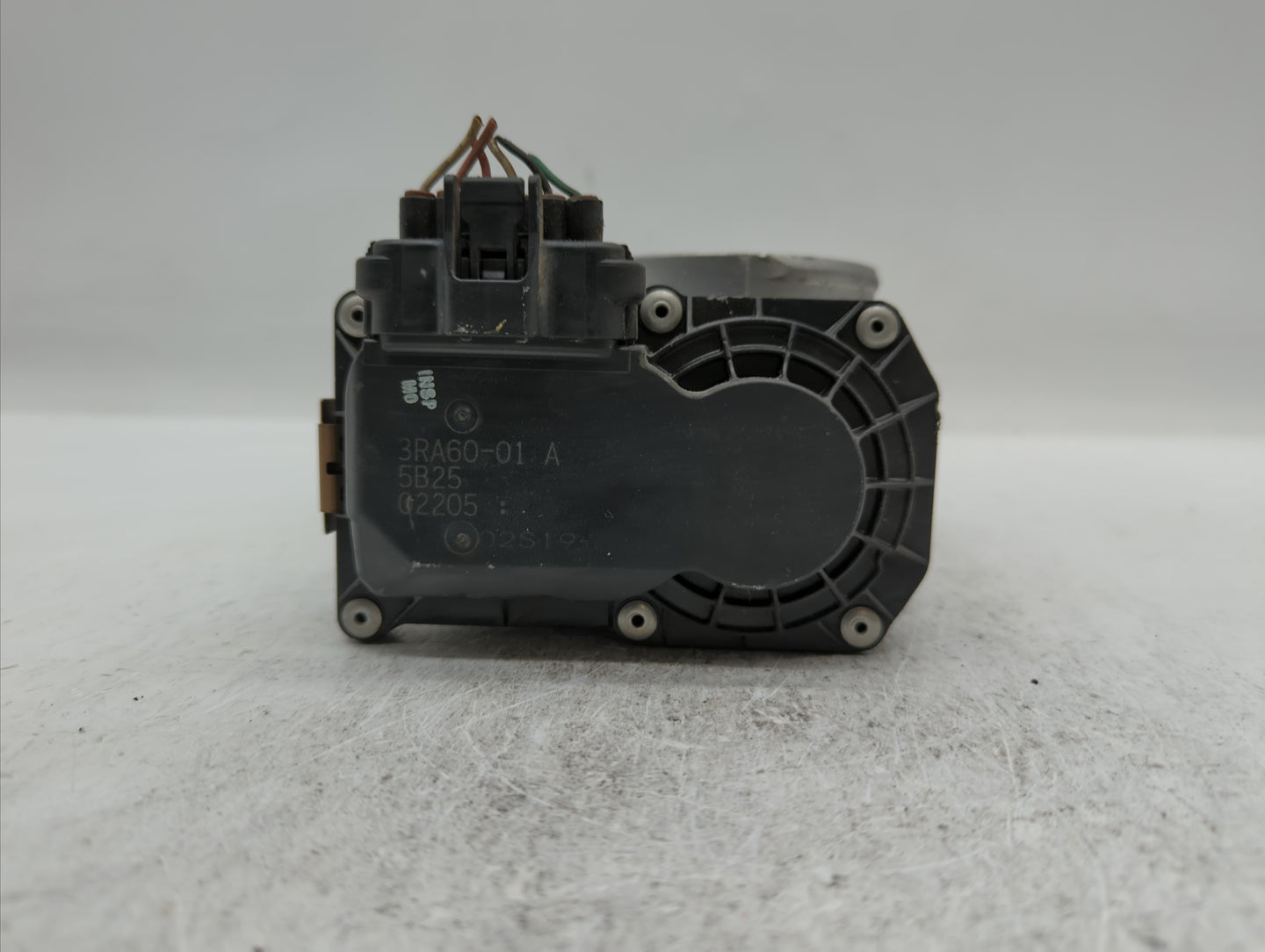 2013-2019 Nissan Sentra Throttle Body P/N:3RA60-01 C 3RA60-01 E, 3RA60-01 D Fits Fits 2013 2014 2015 2016 2017 2018 2019 OEM