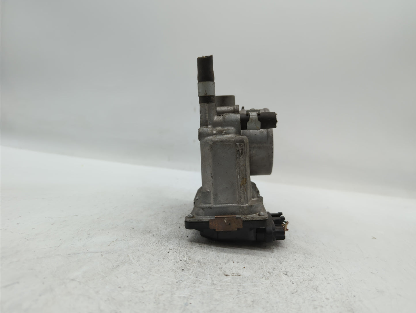 2013-2019 Nissan Sentra Throttle Body P/N:3RA60-01 C 3RA60-01 E, 3RA60-01 D Fits Fits 2013 2014 2015 2016 2017 2018 2019 OEM