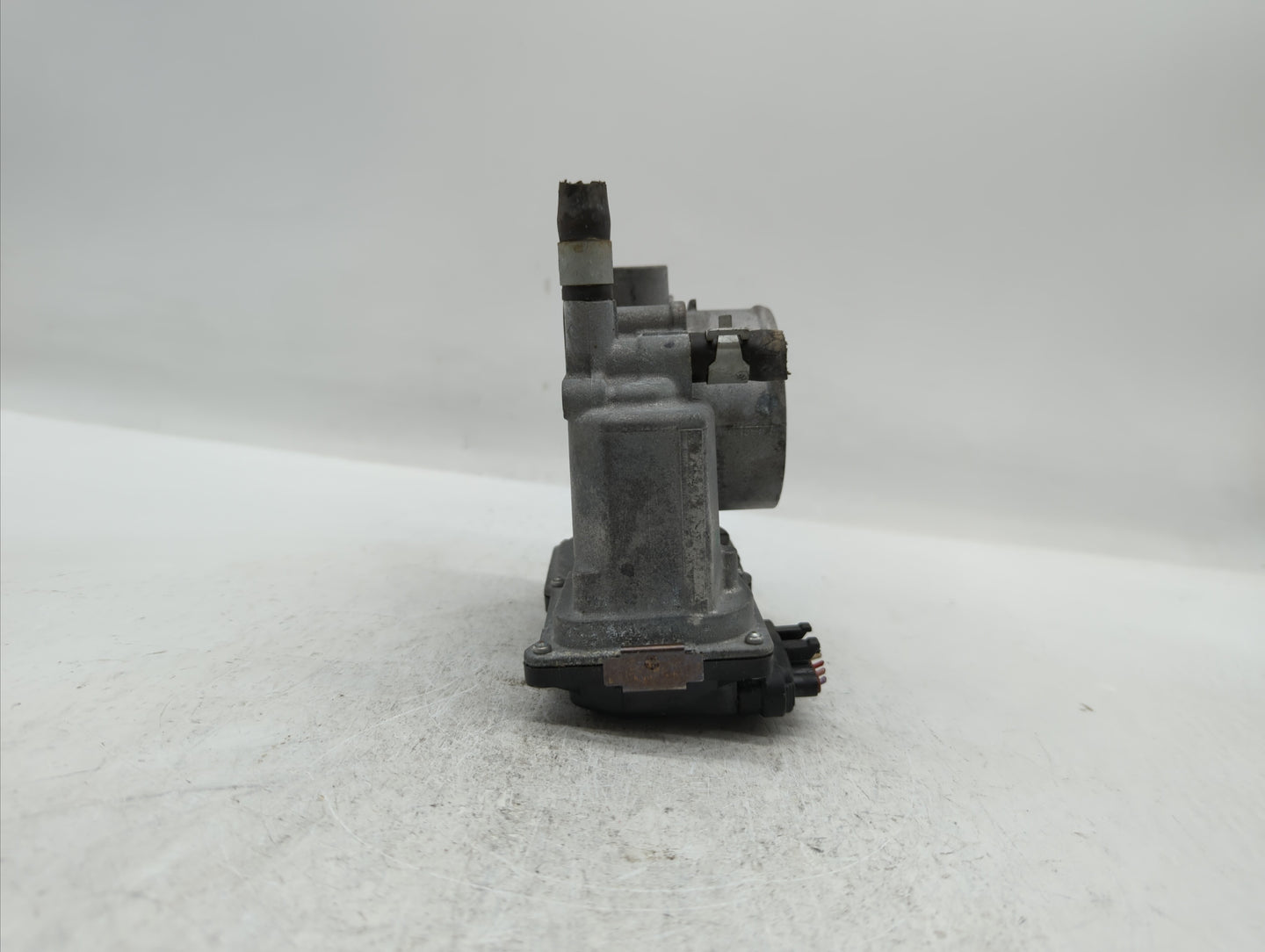 2013-2019 Nissan Sentra Throttle Body P/N:3RA60-01 C 3RA60-01 E, 3RA60-01 D Fits Fits 2013 2014 2015 2016 2017 2018 2019 OEM