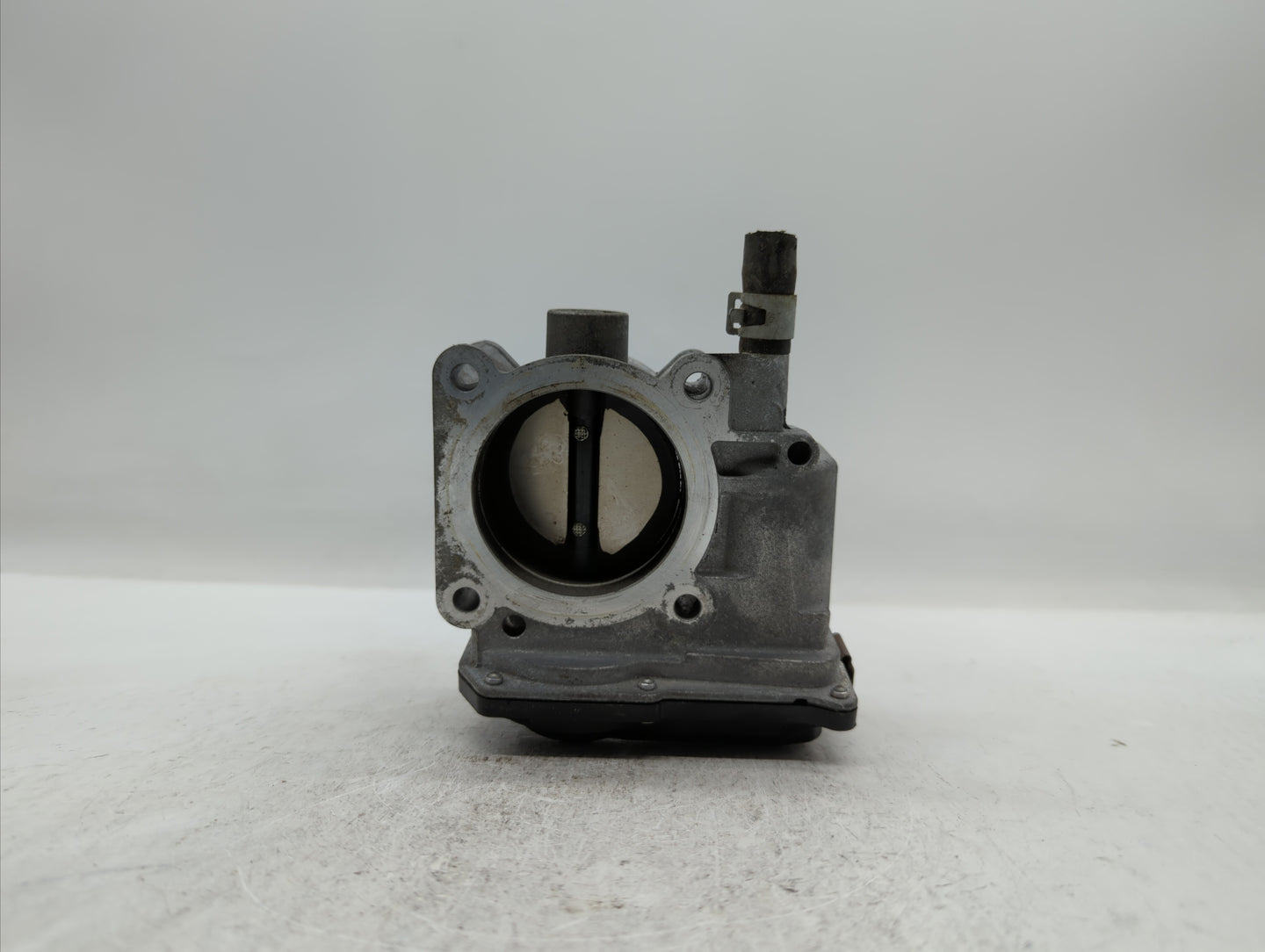 2013-2019 Nissan Sentra Throttle Body P/N:3RA60-01 C 3RA60-01 E, 3RA60-01 D Fits Fits 2013 2014 2015 2016 2017 2018 2019 OEM