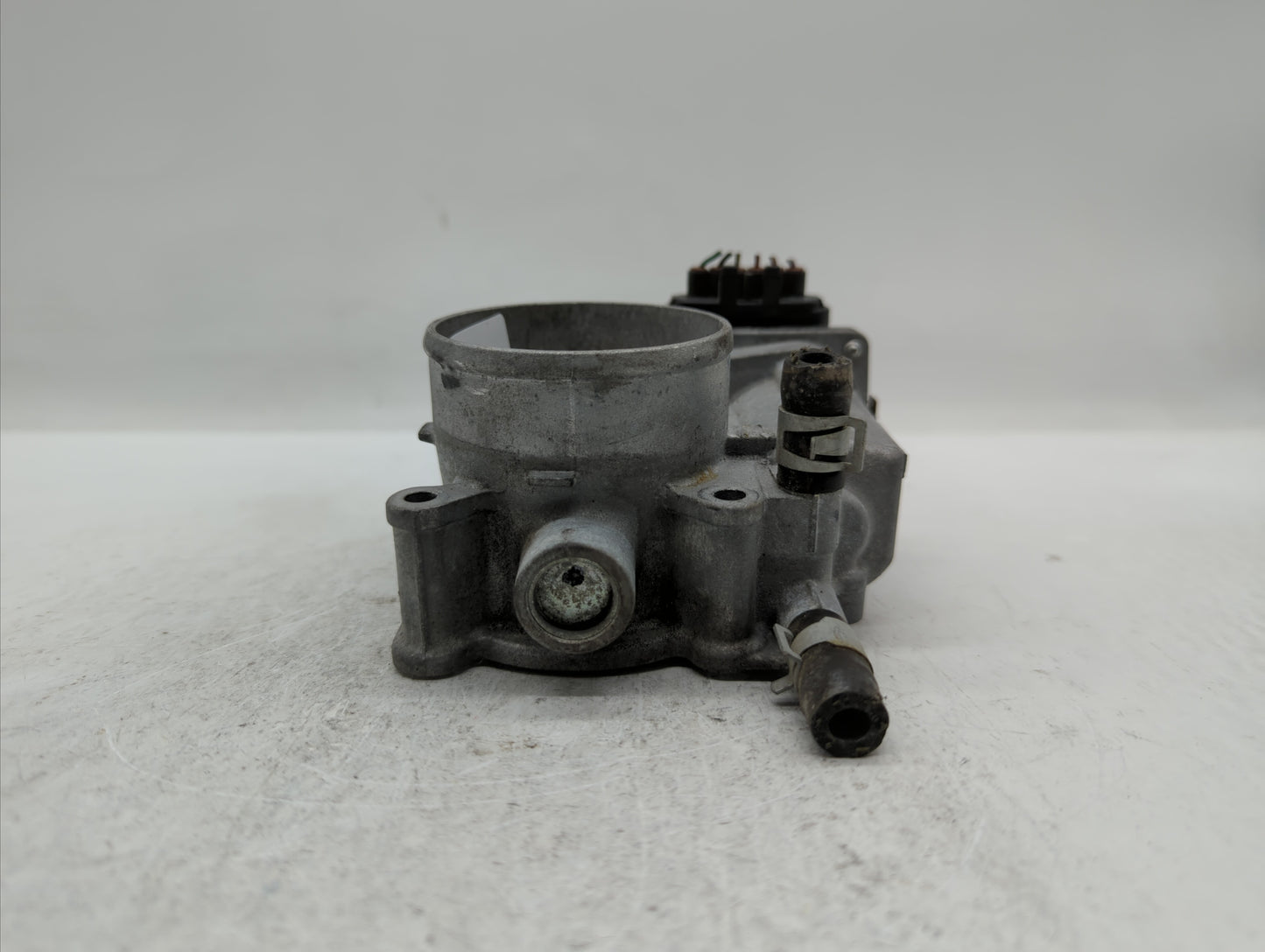 2013-2019 Nissan Sentra Throttle Body P/N:3RA60-01 C 3RA60-01 E, 3RA60-01 D Fits Fits 2013 2014 2015 2016 2017 2018 2019 OEM