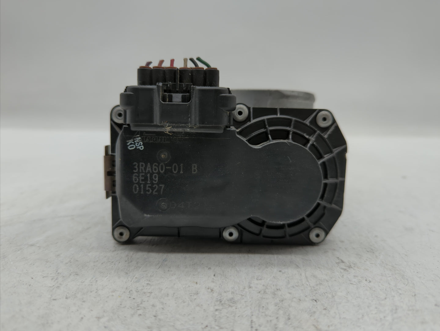 2013-2019 Nissan Sentra Throttle Body P/N:3RA60-01 C 3RA60-01 E, 3RA60-01 D Fits Fits 2013 2014 2015 2016 2017 2018 2019 OEM