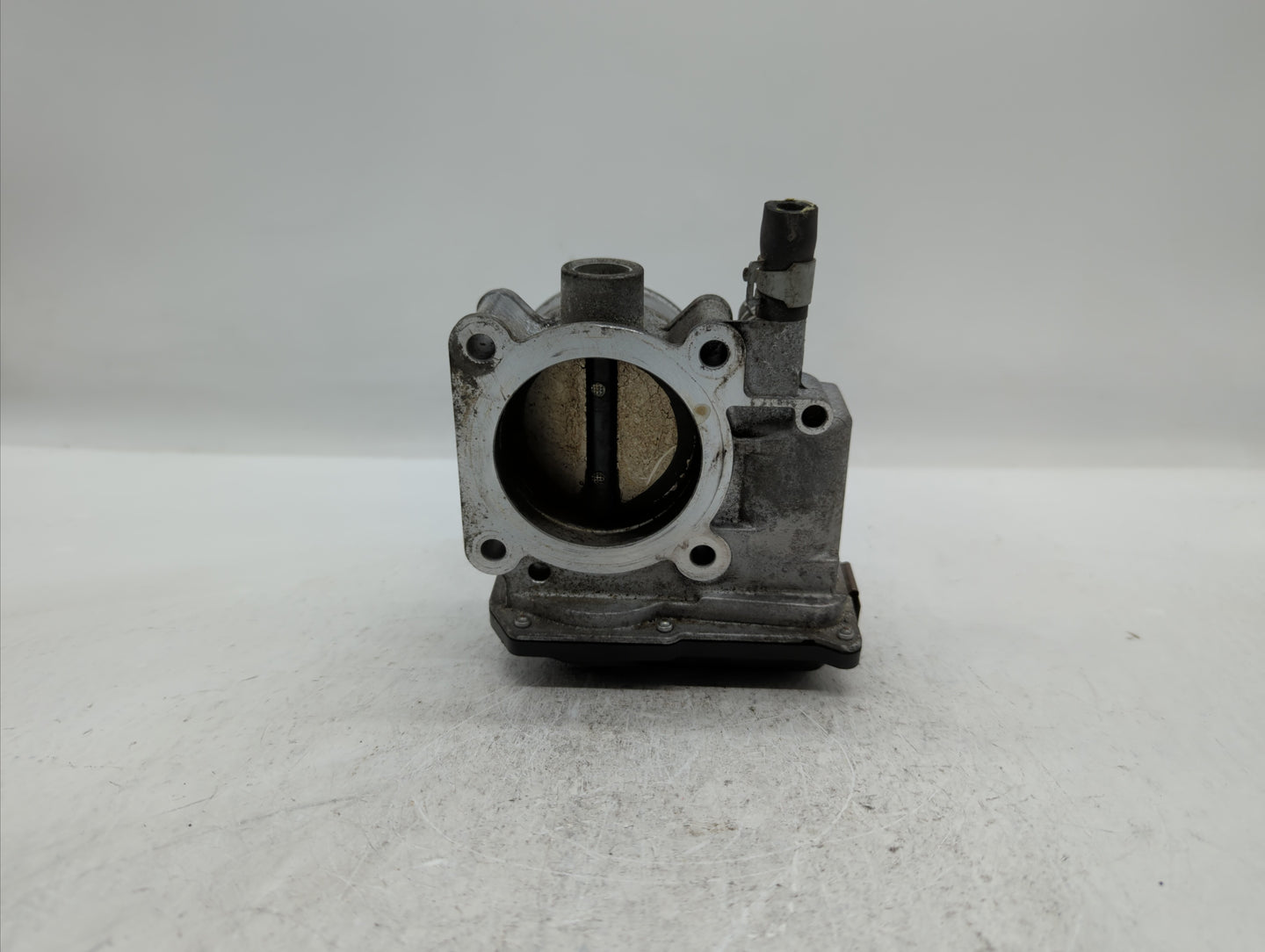 2013-2019 Nissan Sentra Throttle Body P/N:3RA60-01 C 3RA60-01 E, 3RA60-01 D Fits Fits 2013 2014 2015 2016 2017 2018 2019 OEM