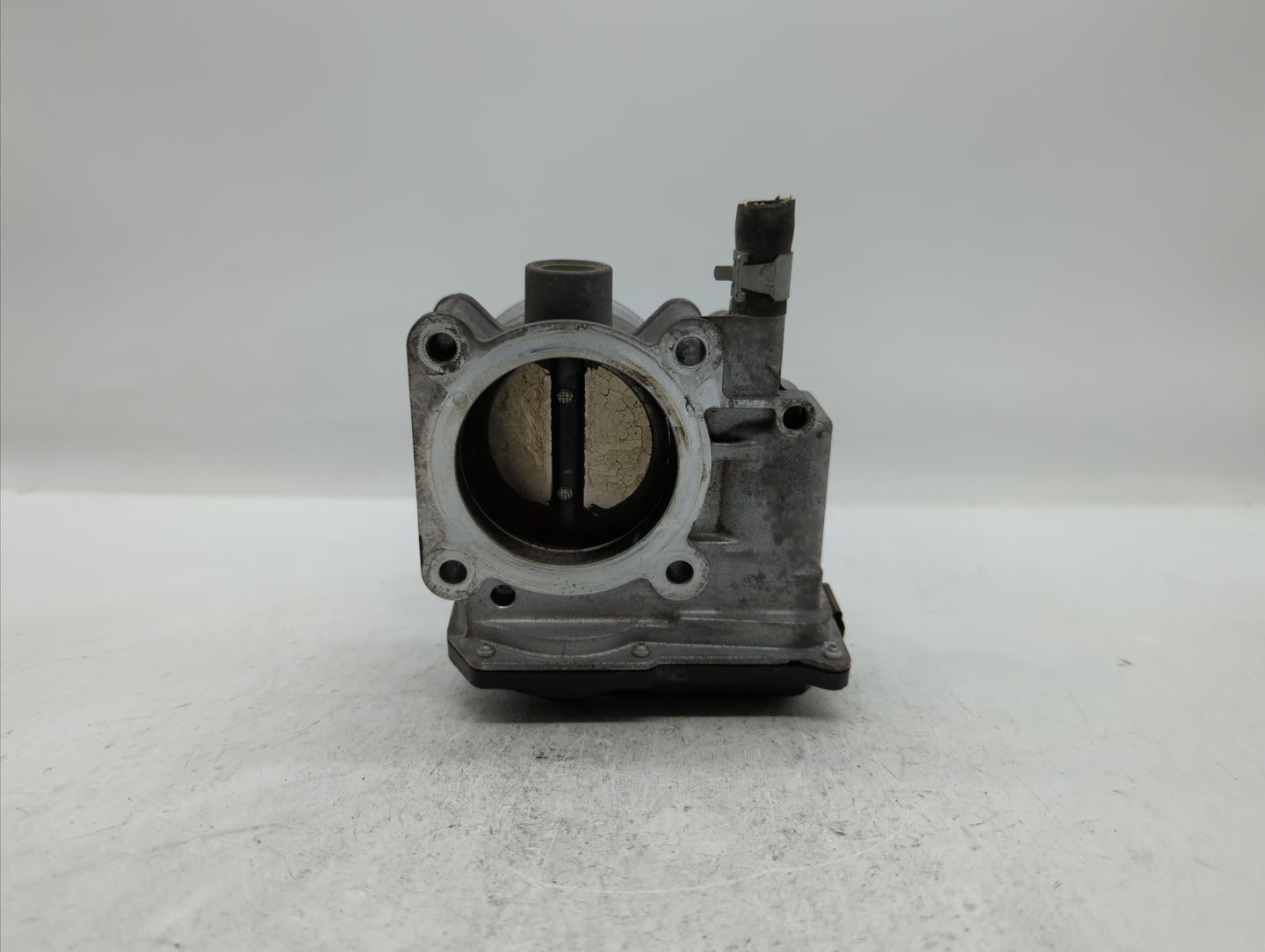 2013-2019 Nissan Sentra Throttle Body P/N:3RA60-01 C 3RA60-01 E, 3RA60-01 D Fits Fits 2013 2014 2015 2016 2017 2018 2019 OEM