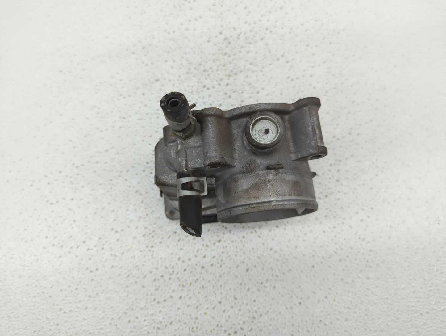2013-2019 Nissan Sentra Throttle Body P/N:3RA60-01 C 3RA60-01 E, 3RA60-01 D Fits Fits 2013 2014 2015 2016 2017 2018 2019 OEM