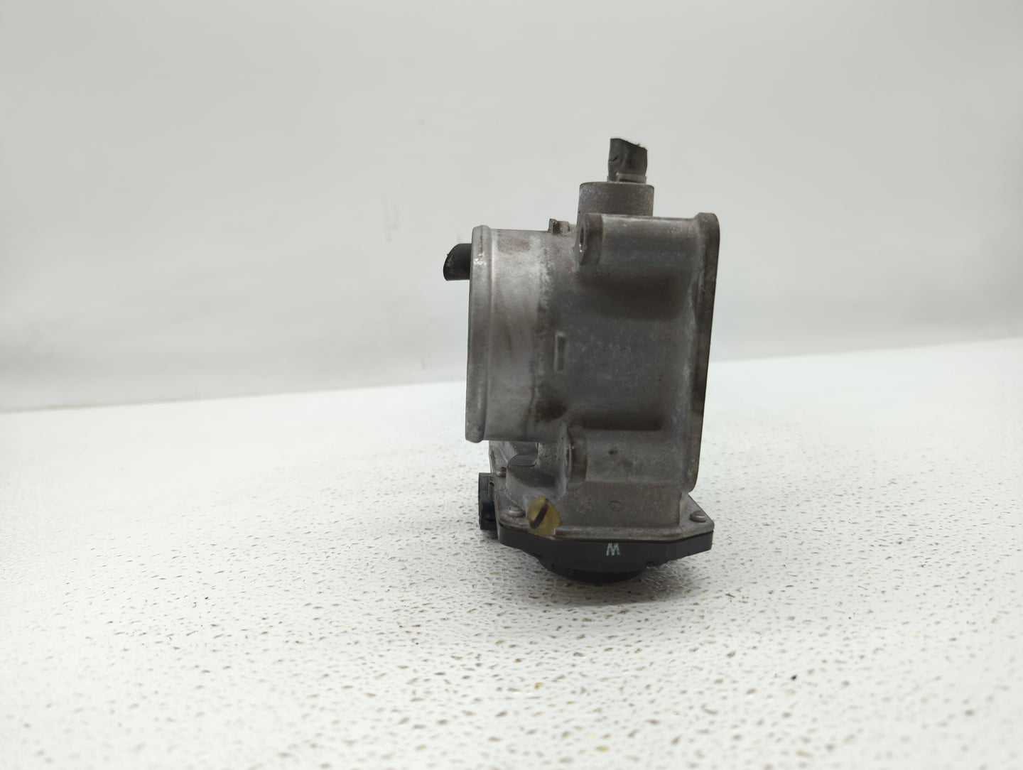 2013-2019 Nissan Sentra Throttle Body P/N:3RA60-01 C 3RA60-01 E, 3RA60-01 D Fits Fits 2013 2014 2015 2016 2017 2018 2019 OEM