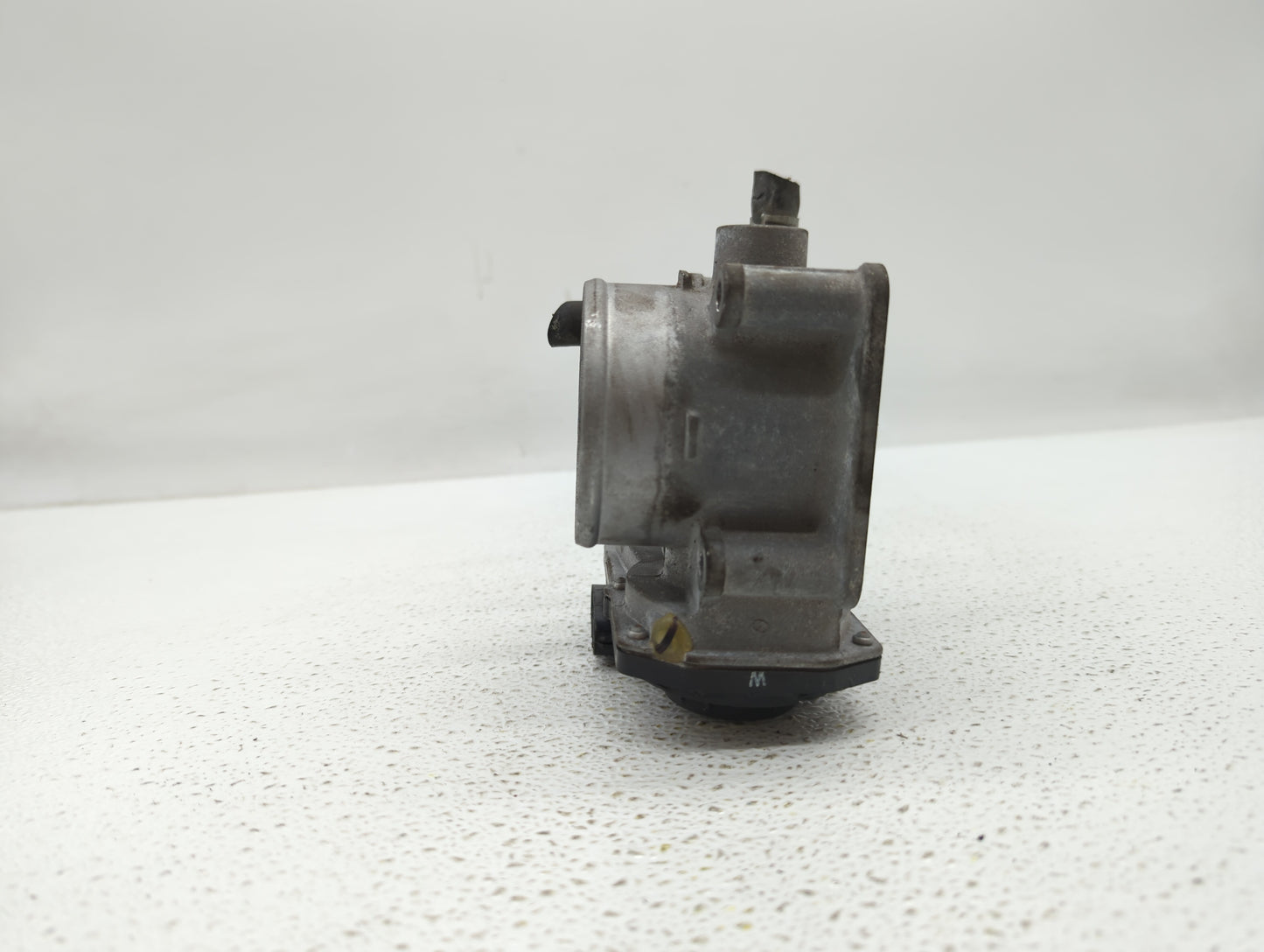 2013-2019 Nissan Sentra Throttle Body P/N:3RA60-01 C 3RA60-01 E, 3RA60-01 D Fits Fits 2013 2014 2015 2016 2017 2018 2019 OEM