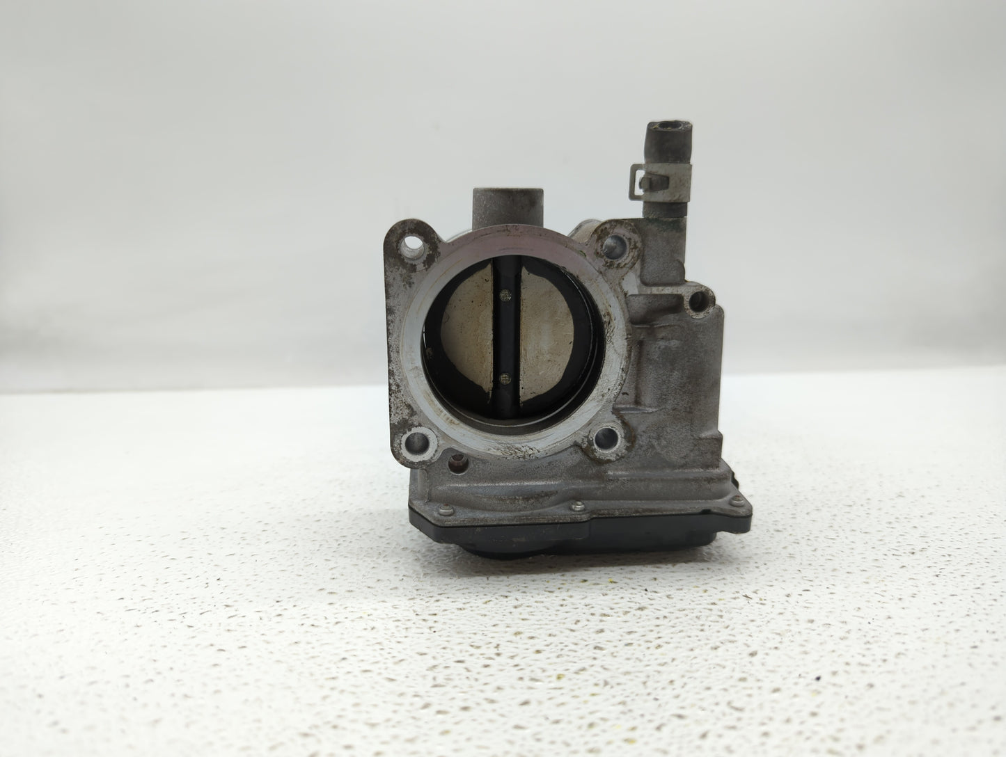 2013-2019 Nissan Sentra Throttle Body P/N:3RA60-01 C 3RA60-01 E, 3RA60-01 D Fits Fits 2013 2014 2015 2016 2017 2018 2019 OEM