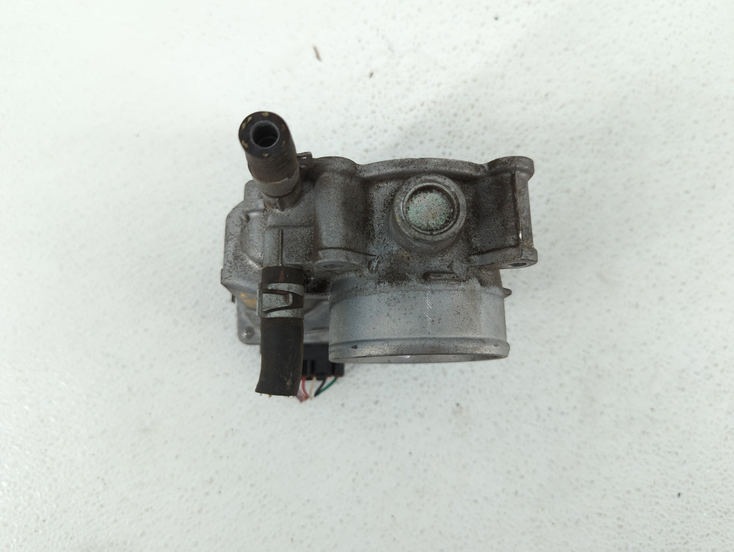 2013-2019 Nissan Sentra Throttle Body P/N:3RA60-01 C 3RA60-01 E, 3RA60-01 D Fits Fits 2013 2014 2015 2016 2017 2018 2019 OEM