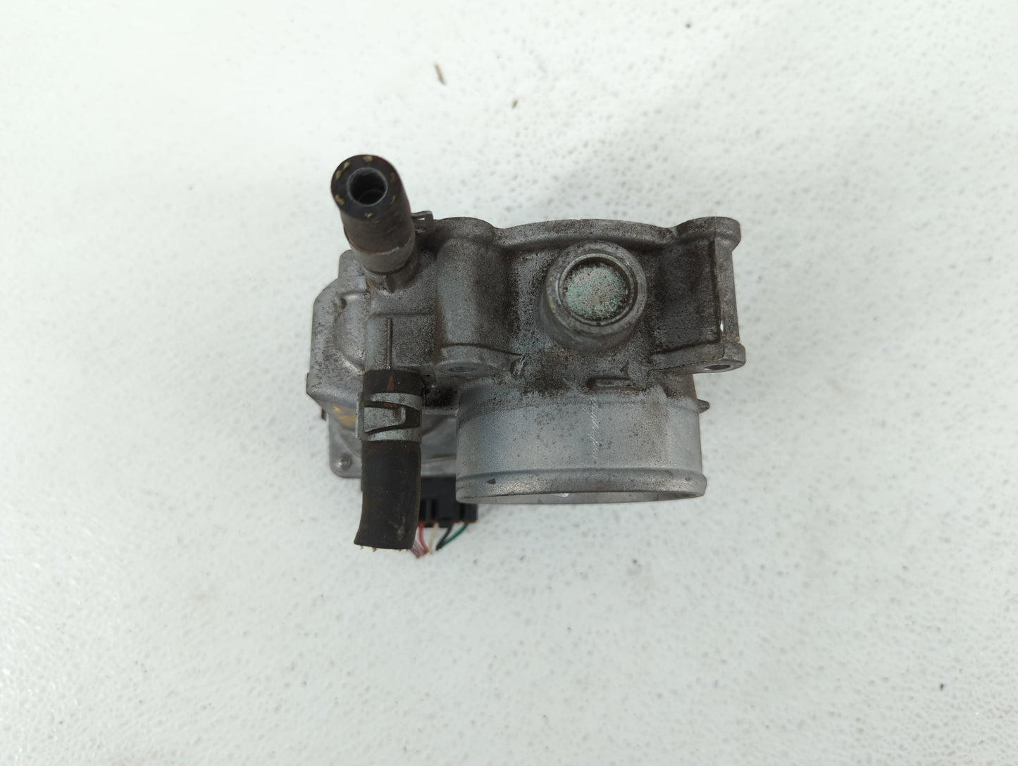 2013-2019 Nissan Sentra Throttle Body P/N:3RA60-01 C 3RA60-01 E, 3RA60-01 D Fits Fits 2013 2014 2015 2016 2017 2018 2019 OEM