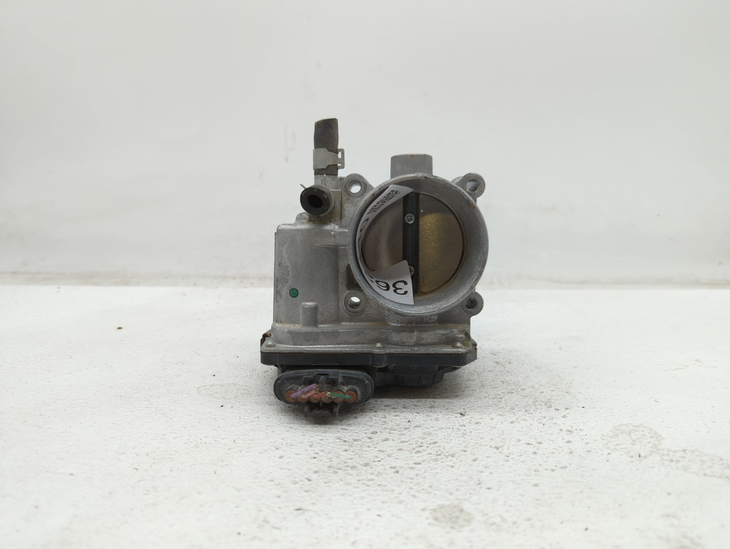 2013-2019 Nissan Sentra Throttle Body P/N:3RA60-01 C 3RA60-01 E, 3RA60-01 D Fits Fits 2013 2014 2015 2016 2017 2018 2019 OEM