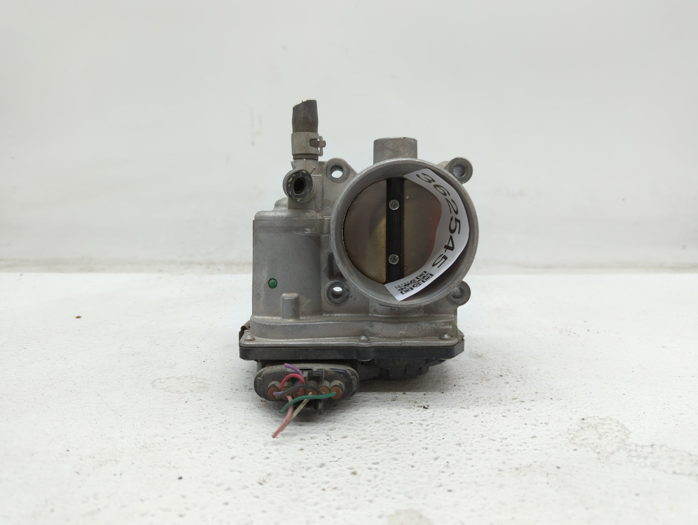 2013-2019 Nissan Sentra Throttle Body P/N:3RA60-01 C 3RA60-01 E, 3RA60-01 D Fits Fits 2013 2014 2015 2016 2017 2018 2019 OEM
