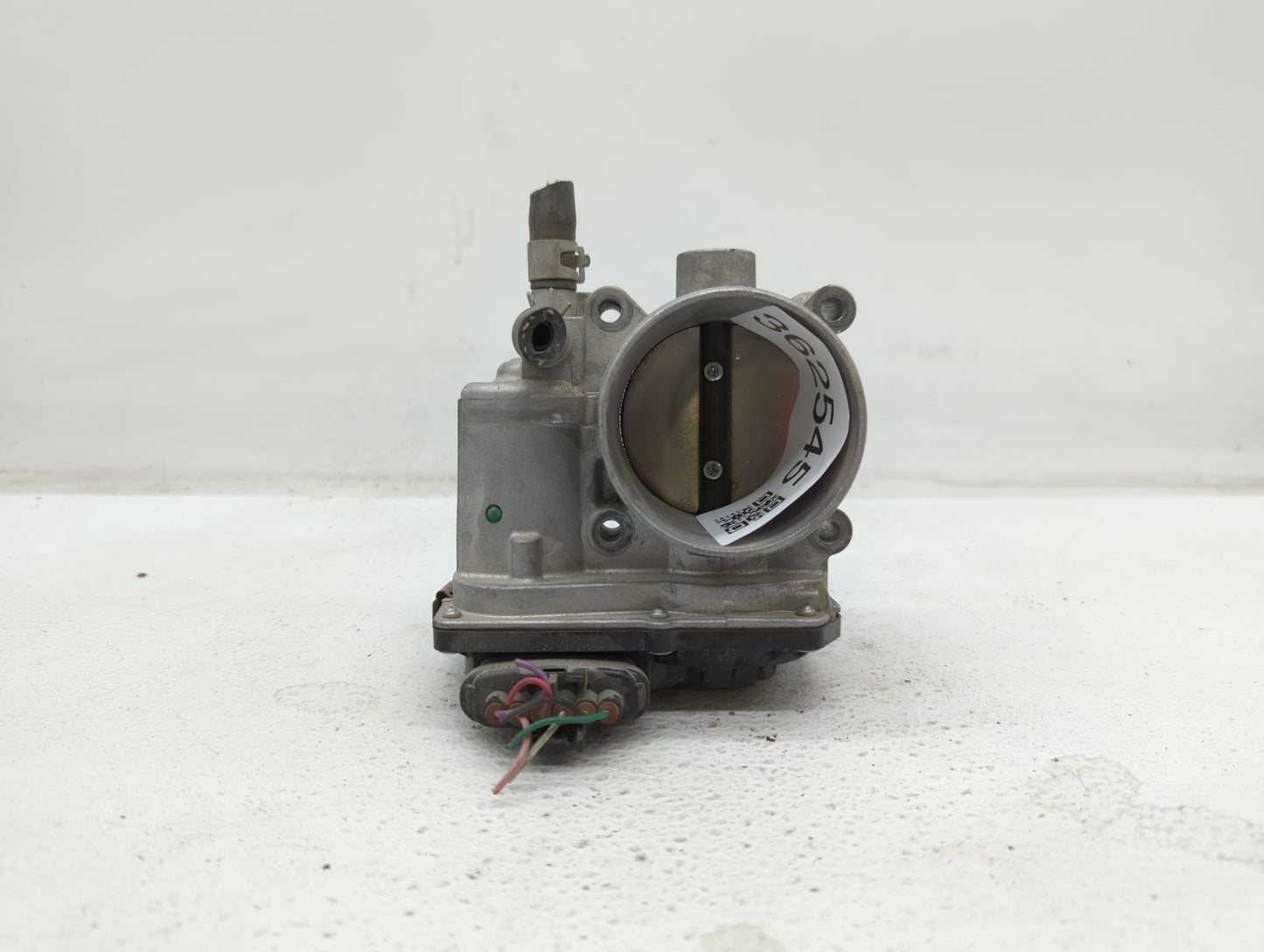 2013-2019 Nissan Sentra Throttle Body P/N:3RA60-01 C 3RA60-01 E, 3RA60-01 D Fits Fits 2013 2014 2015 2016 2017 2018 2019 OEM