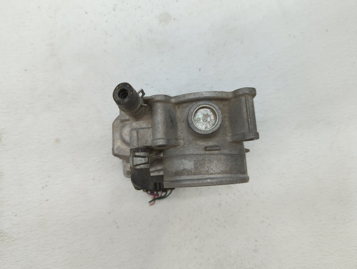 2013-2019 Nissan Sentra Throttle Body P/N:3RA60-01 C 3RA60-01 E, 3RA60-01 D Fits Fits 2013 2014 2015 2016 2017 2018 2019 OEM