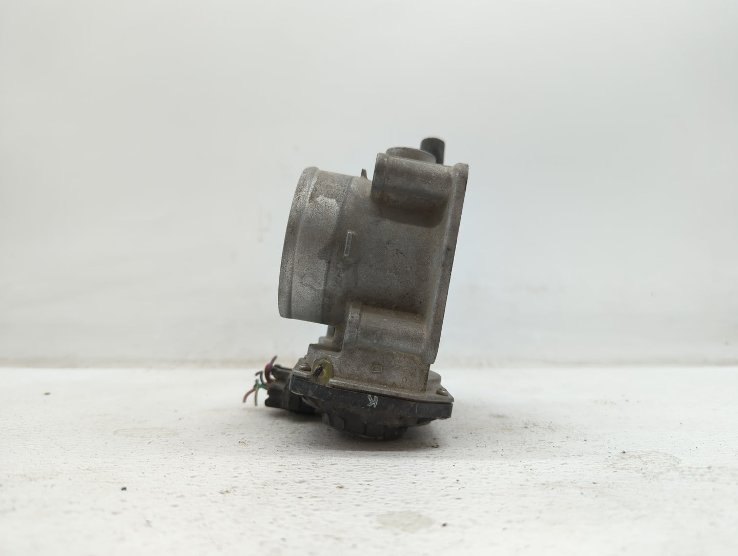 2013-2019 Nissan Sentra Throttle Body P/N:3RA60-01 C 3RA60-01 E, 3RA60-01 D Fits Fits 2013 2014 2015 2016 2017 2018 2019 OEM