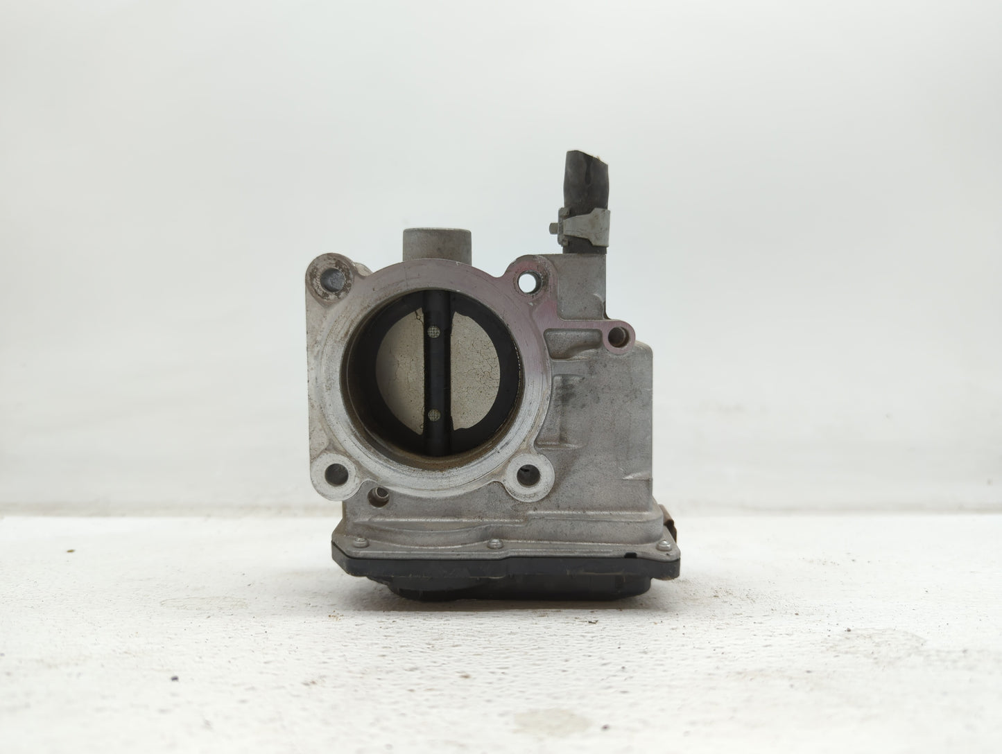 2013-2019 Nissan Sentra Throttle Body P/N:3RA60-01 C 3RA60-01 E, 3RA60-01 D Fits Fits 2013 2014 2015 2016 2017 2018 2019 OEM