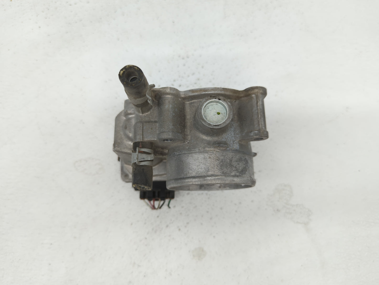 2013-2019 Nissan Sentra Throttle Body P/N:3RA60-01 C 3RA60-01 E, 3RA60-01 D Fits Fits 2013 2014 2015 2016 2017 2018 2019 OEM