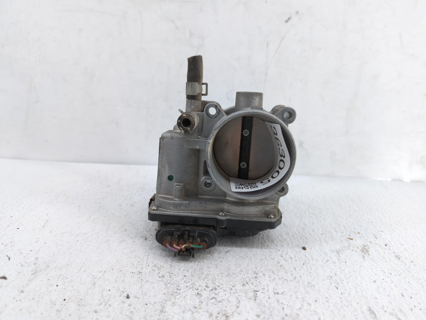 2013-2019 Nissan Sentra Throttle Body P/N:3RA60-01 C 3RA60-01 E, 3RA60-01 D Fits Fits 2013 2014 2015 2016 2017 2018 2019 OEM