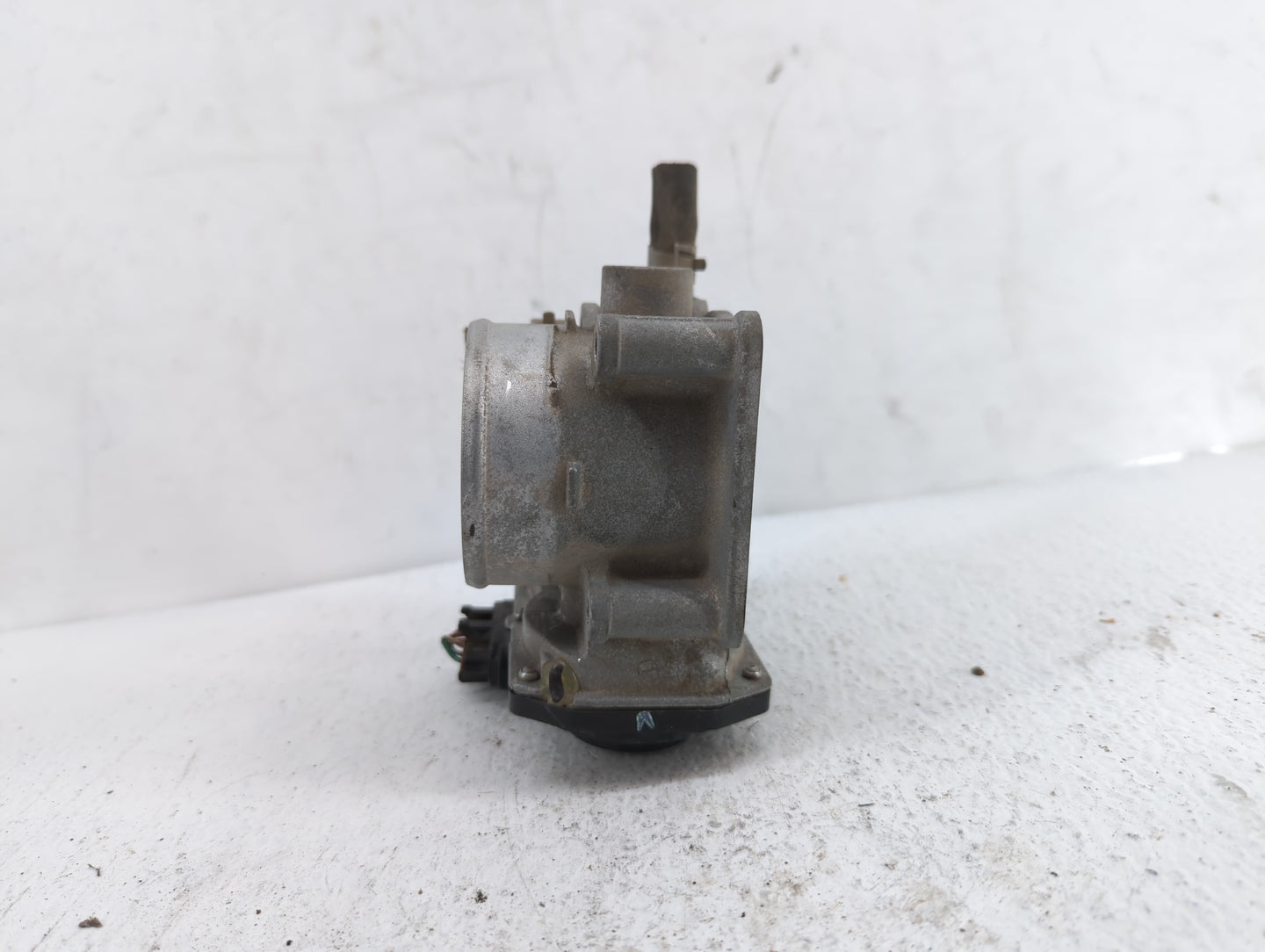 2013-2019 Nissan Sentra Throttle Body P/N:3RA60-01 C 3RA60-01 E, 3RA60-01 D Fits Fits 2013 2014 2015 2016 2017 2018 2019 OEM