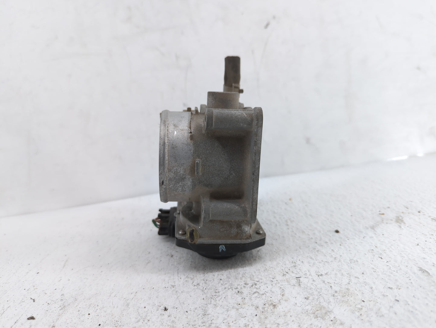 2013-2019 Nissan Sentra Throttle Body P/N:3RA60-01 C 3RA60-01 E, 3RA60-01 D Fits Fits 2013 2014 2015 2016 2017 2018 2019 OEM