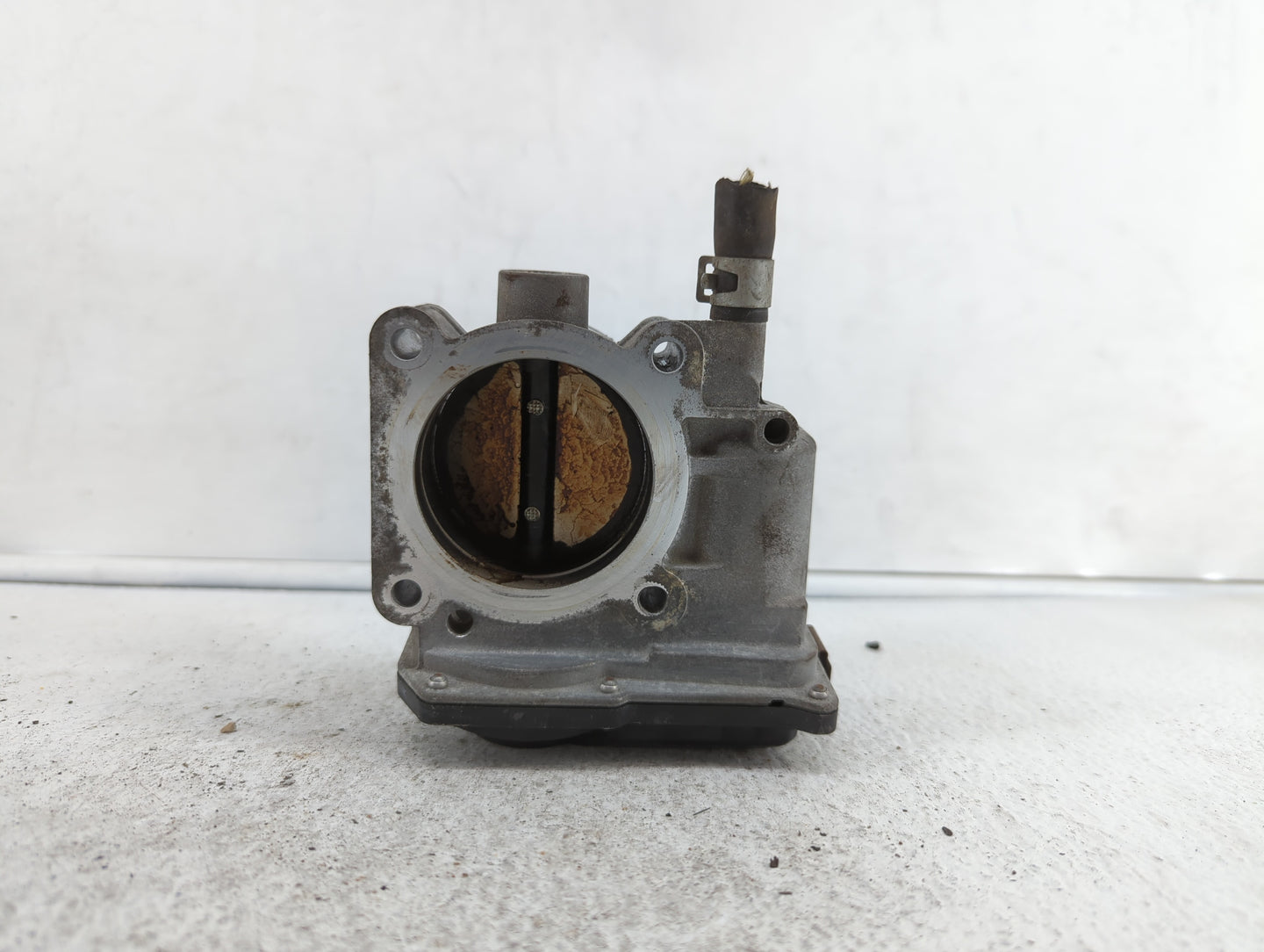 2013-2019 Nissan Sentra Throttle Body P/N:3RA60-01 C 3RA60-01 E, 3RA60-01 D Fits Fits 2013 2014 2015 2016 2017 2018 2019 OEM