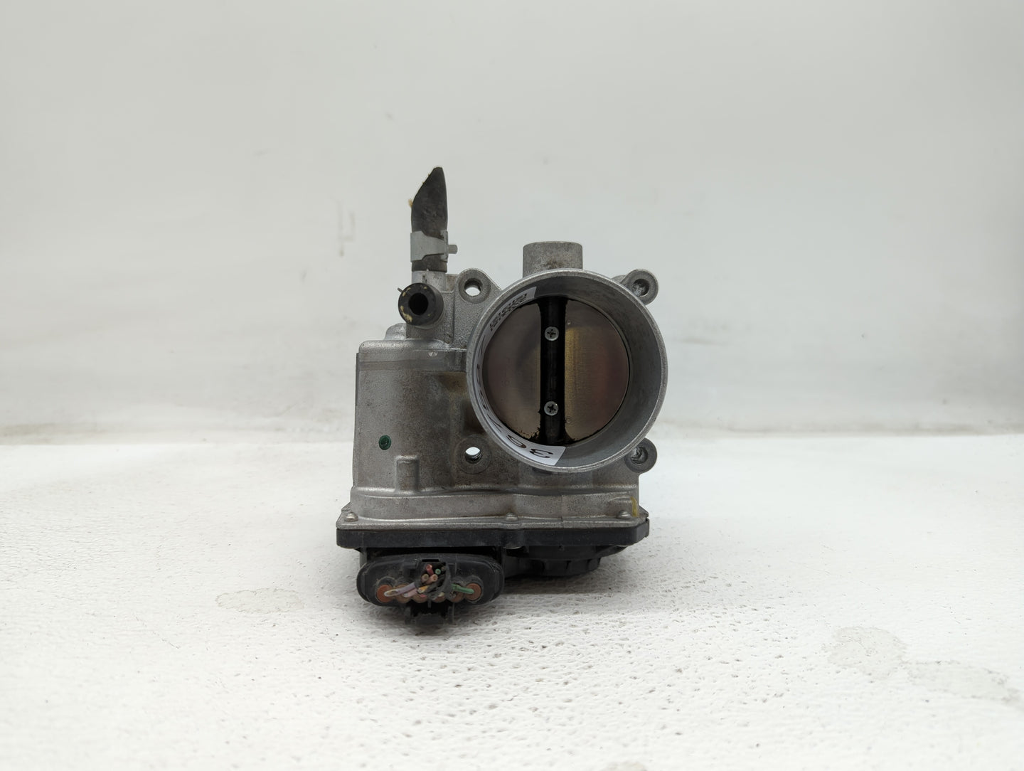 2013-2019 Nissan Sentra Throttle Body P/N:3RA60-01 C 3RA60-01 E, 3RA60-01 D Fits Fits 2013 2014 2015 2016 2017 2018 2019 OEM