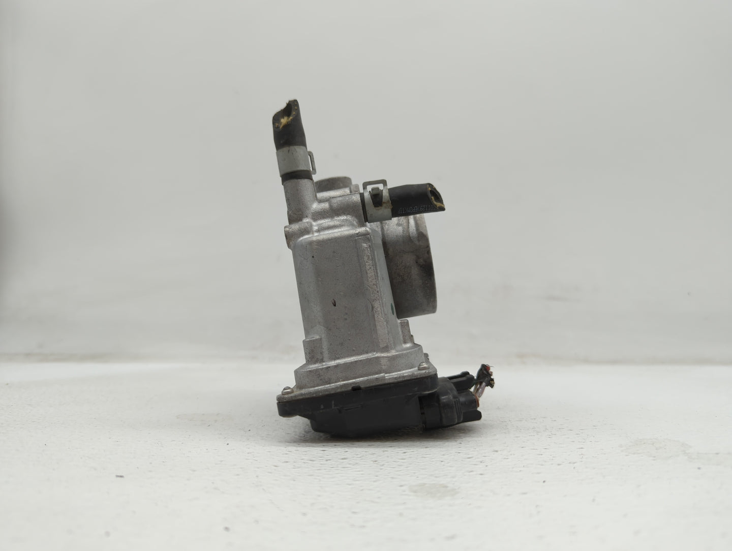 2013-2019 Nissan Sentra Throttle Body P/N:3RA60-01 C 3RA60-01 E, 3RA60-01 D Fits Fits 2013 2014 2015 2016 2017 2018 2019 OEM