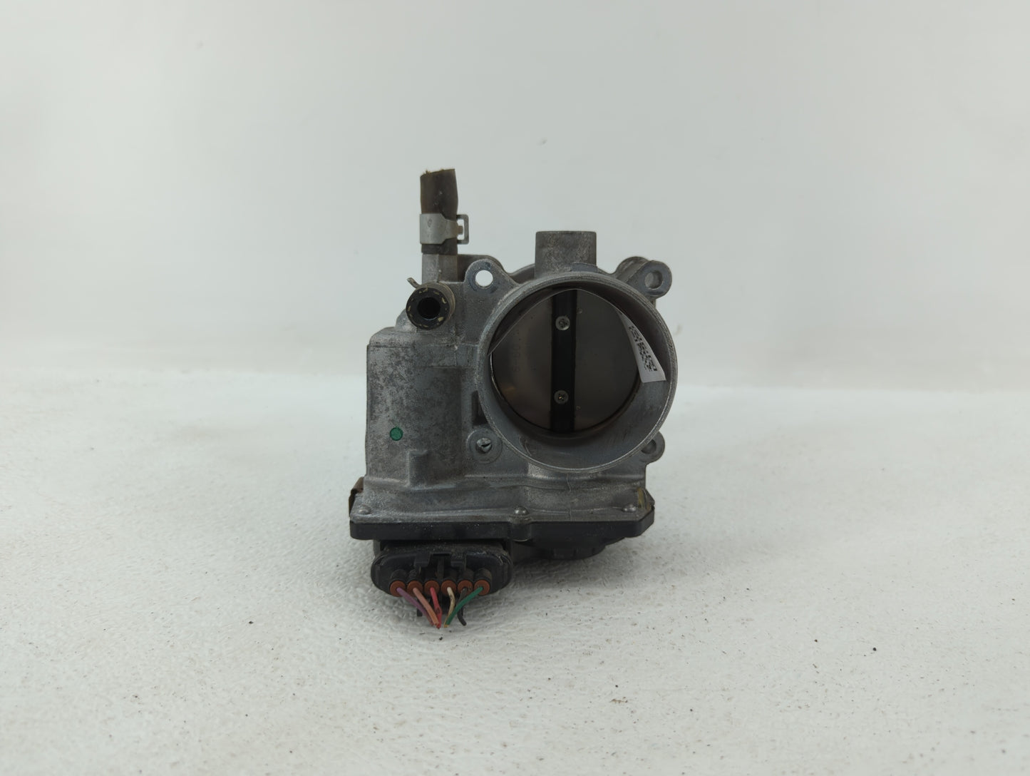 2013-2019 Nissan Sentra Throttle Body P/N:3RA60-01 C 3RA60-01 E, 3RA60-01 D Fits Fits 2013 2014 2015 2016 2017 2018 2019 OEM