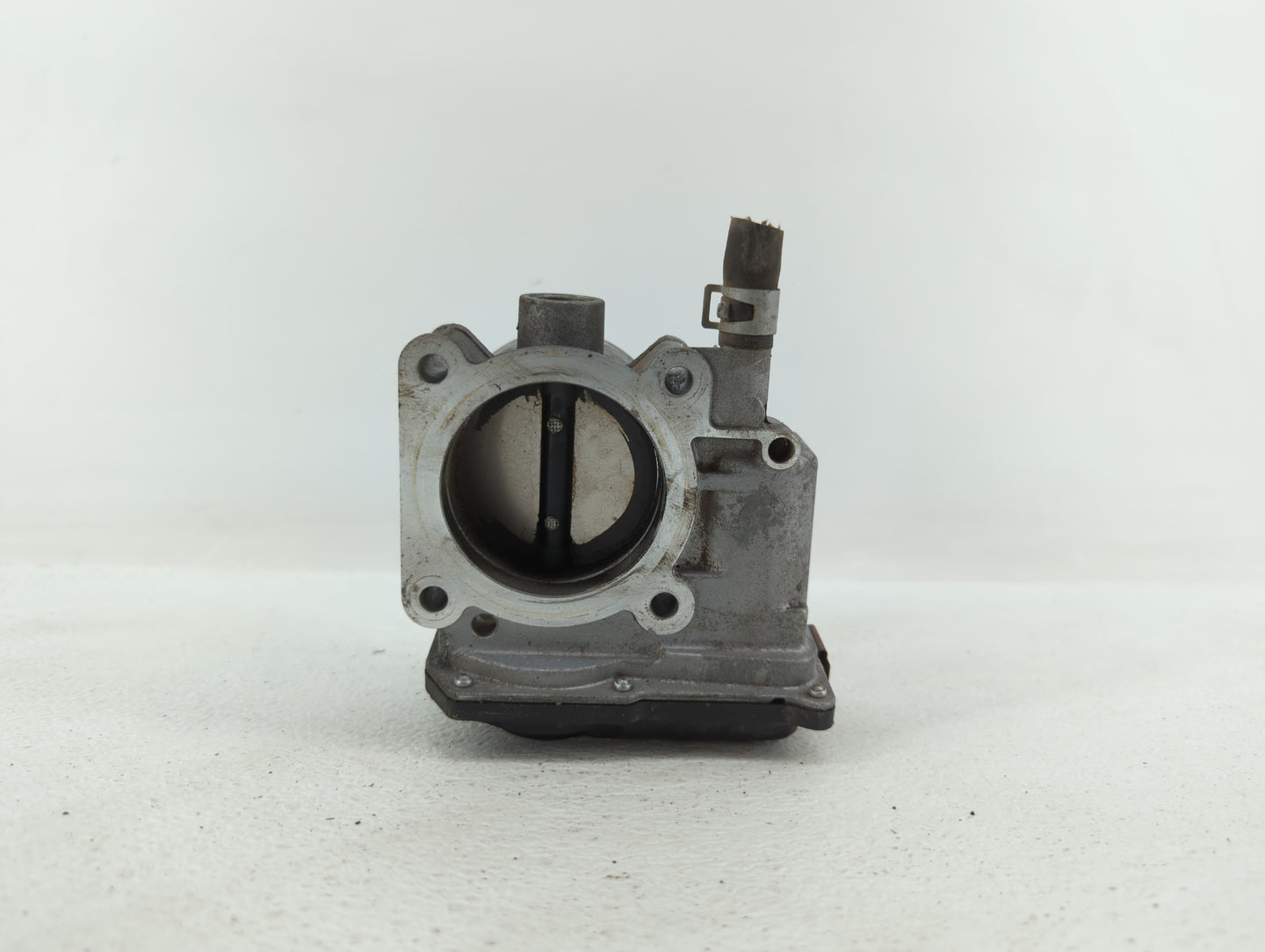 2013-2019 Nissan Sentra Throttle Body P/N:3RA60-01 C 3RA60-01 E, 3RA60-01 D Fits Fits 2013 2014 2015 2016 2017 2018 2019 OEM