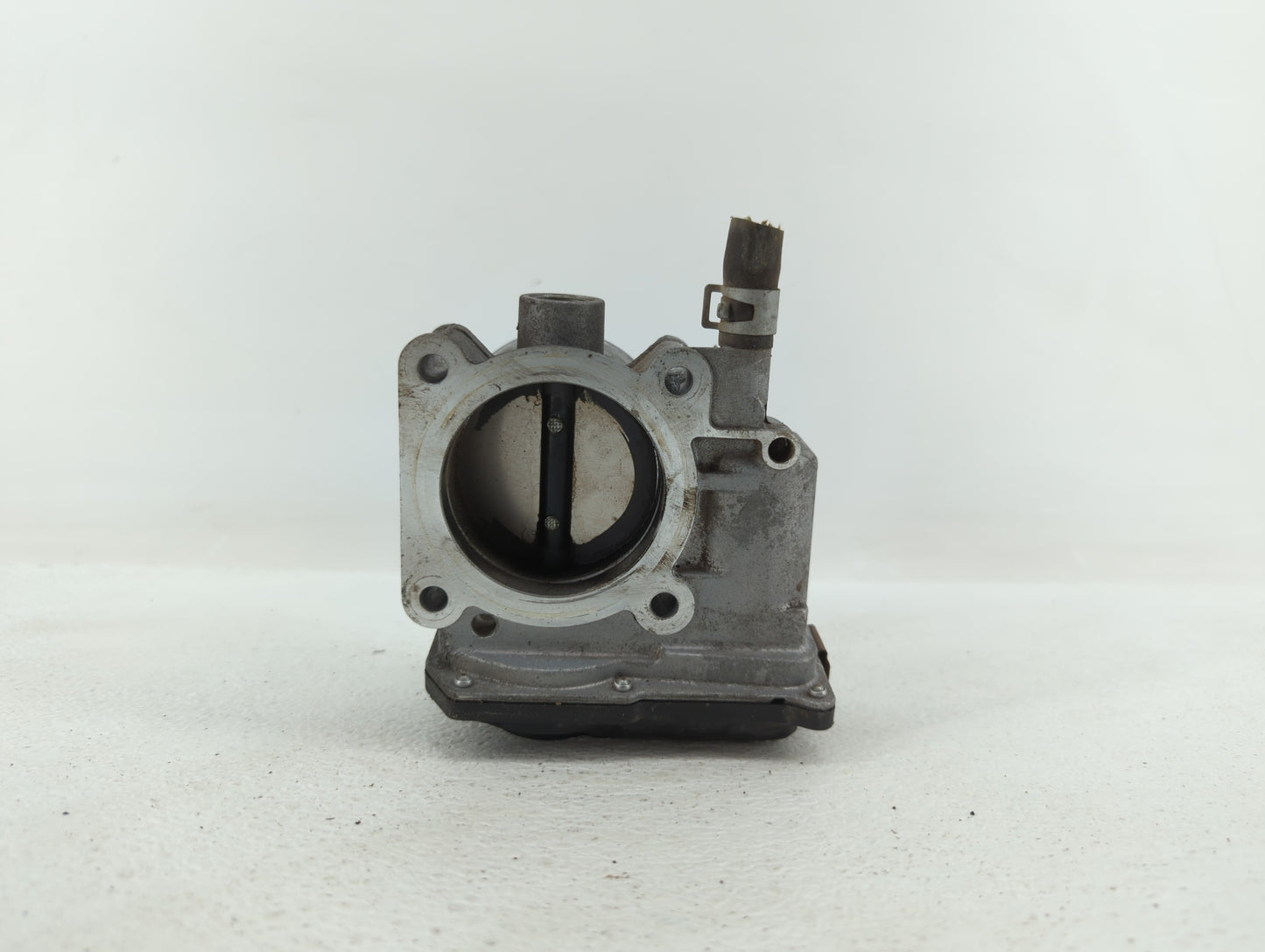 2013-2019 Nissan Sentra Throttle Body P/N:3RA60-01 C 3RA60-01 E, 3RA60-01 D Fits Fits 2013 2014 2015 2016 2017 2018 2019 OEM