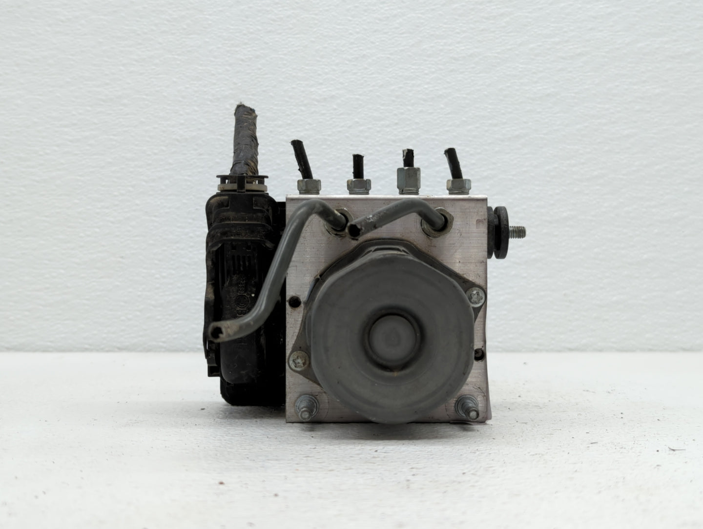 2016-2018 Nissan Sentra ABS Pump Control Module Replacement P/N:47660 5UD0C 47660 4FU0C Fits Fits 2016 2017 2018 OEM Used Au