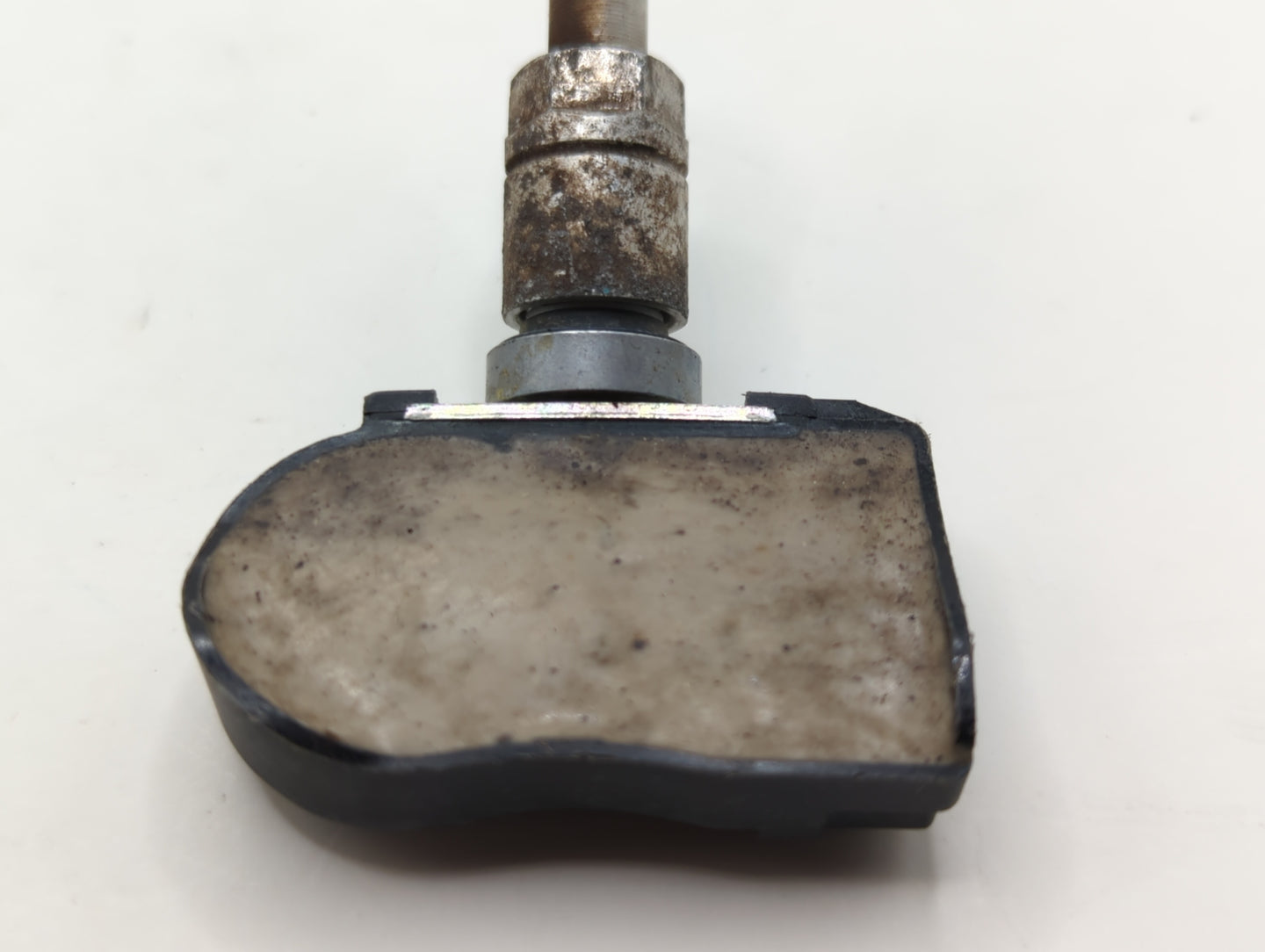 2016 Nissan Sentra Tire Pressure Monitoring System Sensor Tpms - Oemusedautoparts1.com