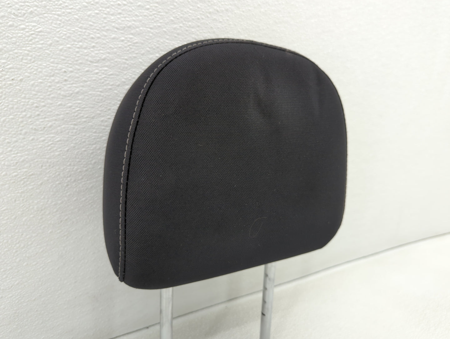 2016-2019 Nissan Sentra Headrest Head Rest Front Driver Passenger Seat Fits Fits 2016 2017 2018 2019 OEM Used Auto Parts - O