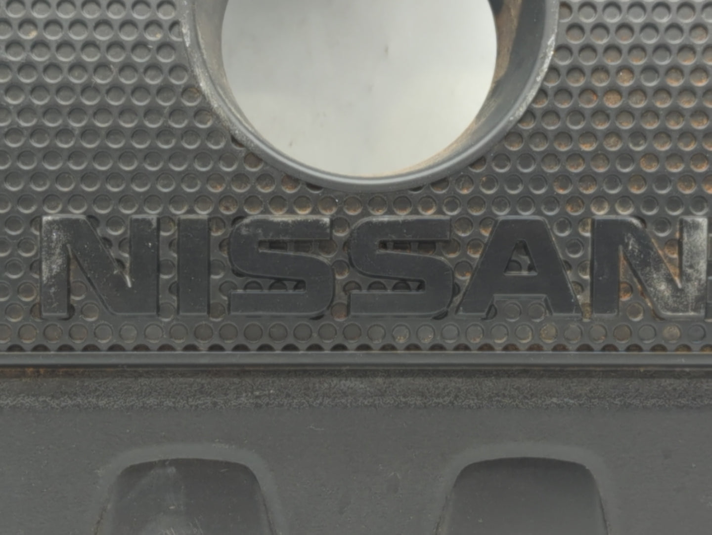 2016 Nissan Sentra Engine Cover - Oemusedautoparts1.com