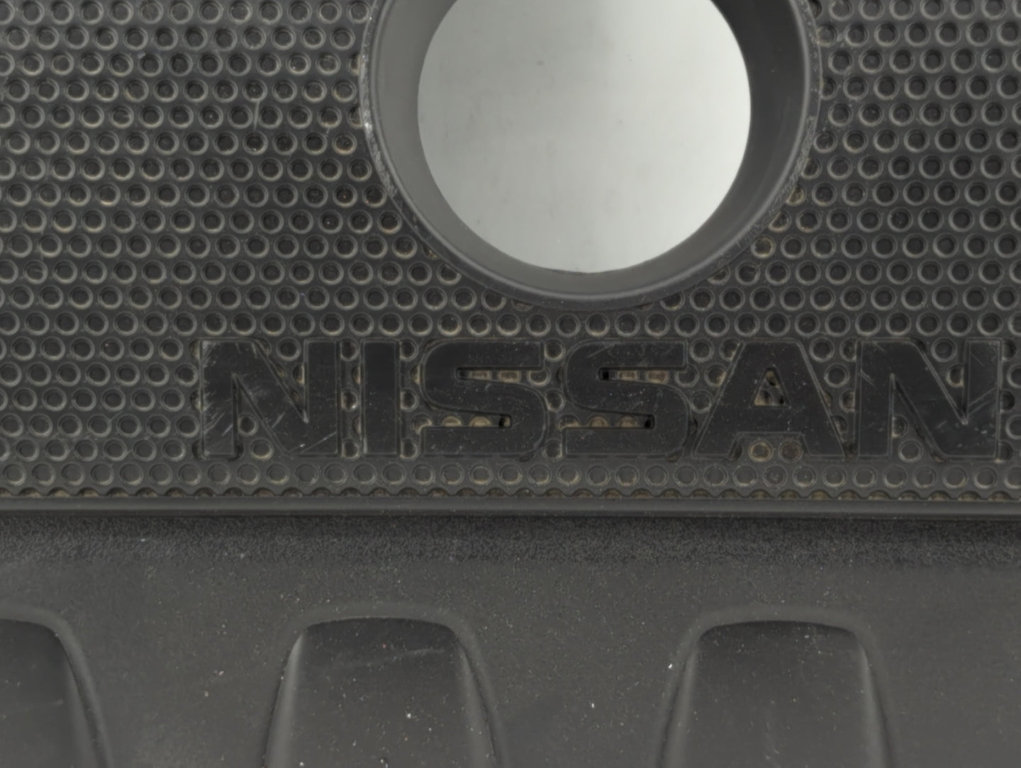 2016 Nissan Sentra Engine Cover - Oemusedautoparts1.com