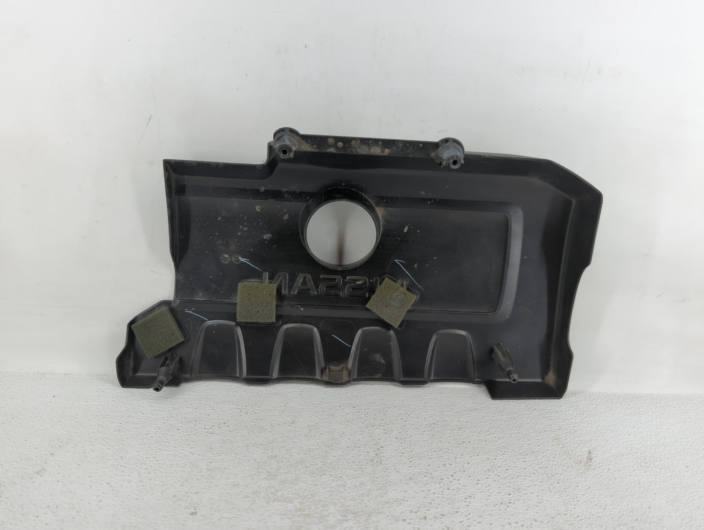2016 Nissan Sentra Engine Cover - Oemusedautoparts1.com