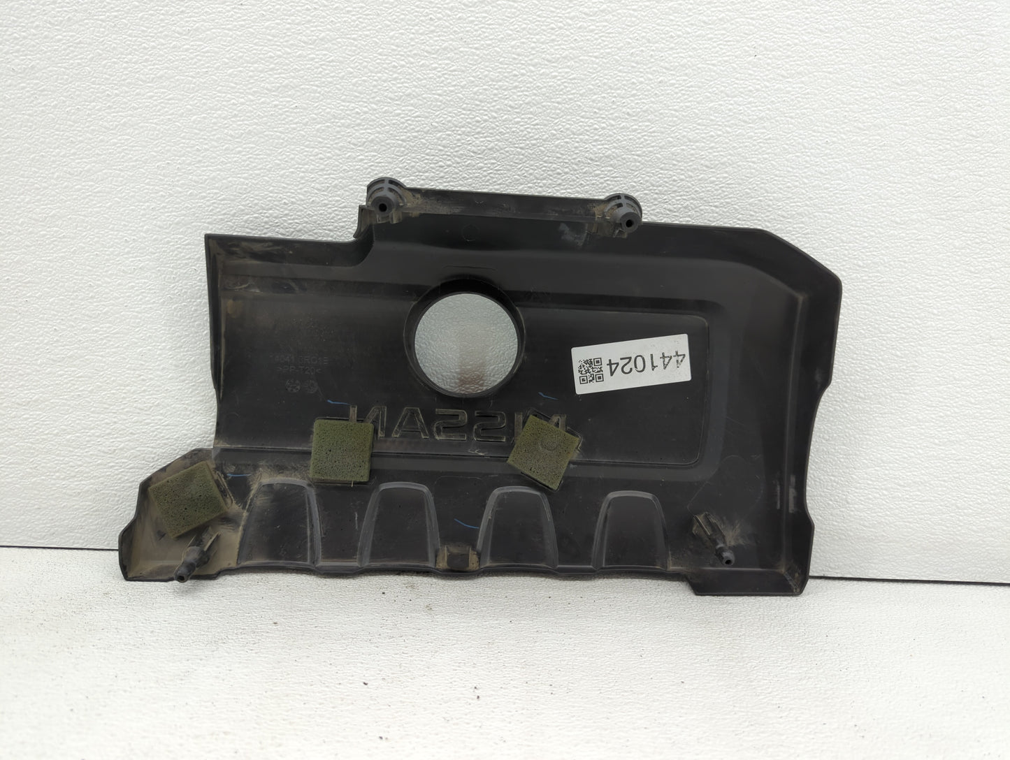 2016 Nissan Sentra Engine Cover - Oemusedautoparts1.com