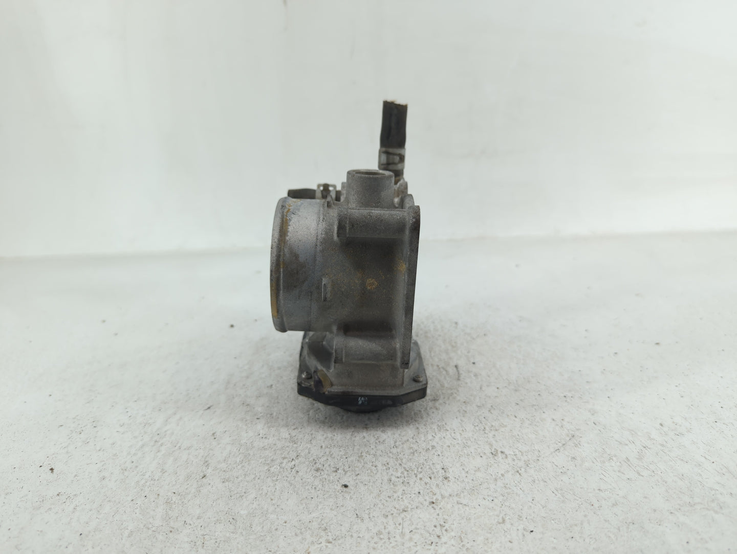 2013-2019 Nissan Sentra Throttle Body P/N:3RA60-01 A 3RA60-01 B Fits Fits 2013 2014 2015 2016 2017 2018 2019 OEM Used Auto P