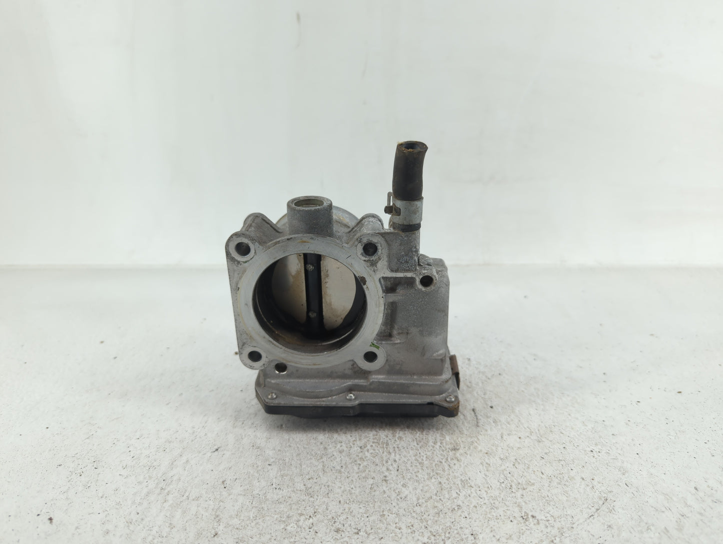 2013-2019 Nissan Sentra Throttle Body P/N:3RA60-01 A 3RA60-01 B Fits Fits 2013 2014 2015 2016 2017 2018 2019 OEM Used Auto P