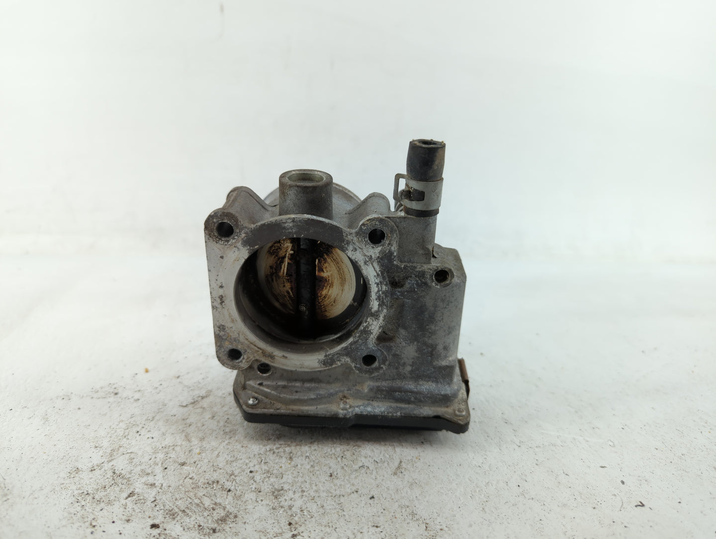 2013-2019 Nissan Sentra Throttle Body P/N:3RA60-01 A 3RA60-01 B Fits Fits 2013 2014 2015 2016 2017 2018 2019 OEM Used Auto P