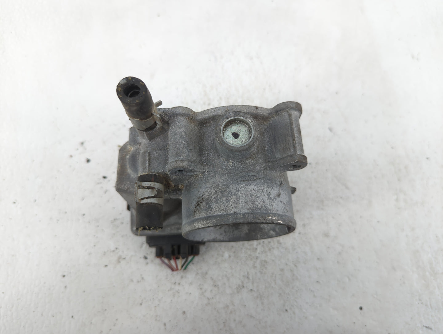 2013-2019 Nissan Sentra Throttle Body P/N:3RA60-01 C 3RA60-01 D, 3RA60-01 A Fits Fits 2013 2014 2015 2016 2017 2018 2019 OEM