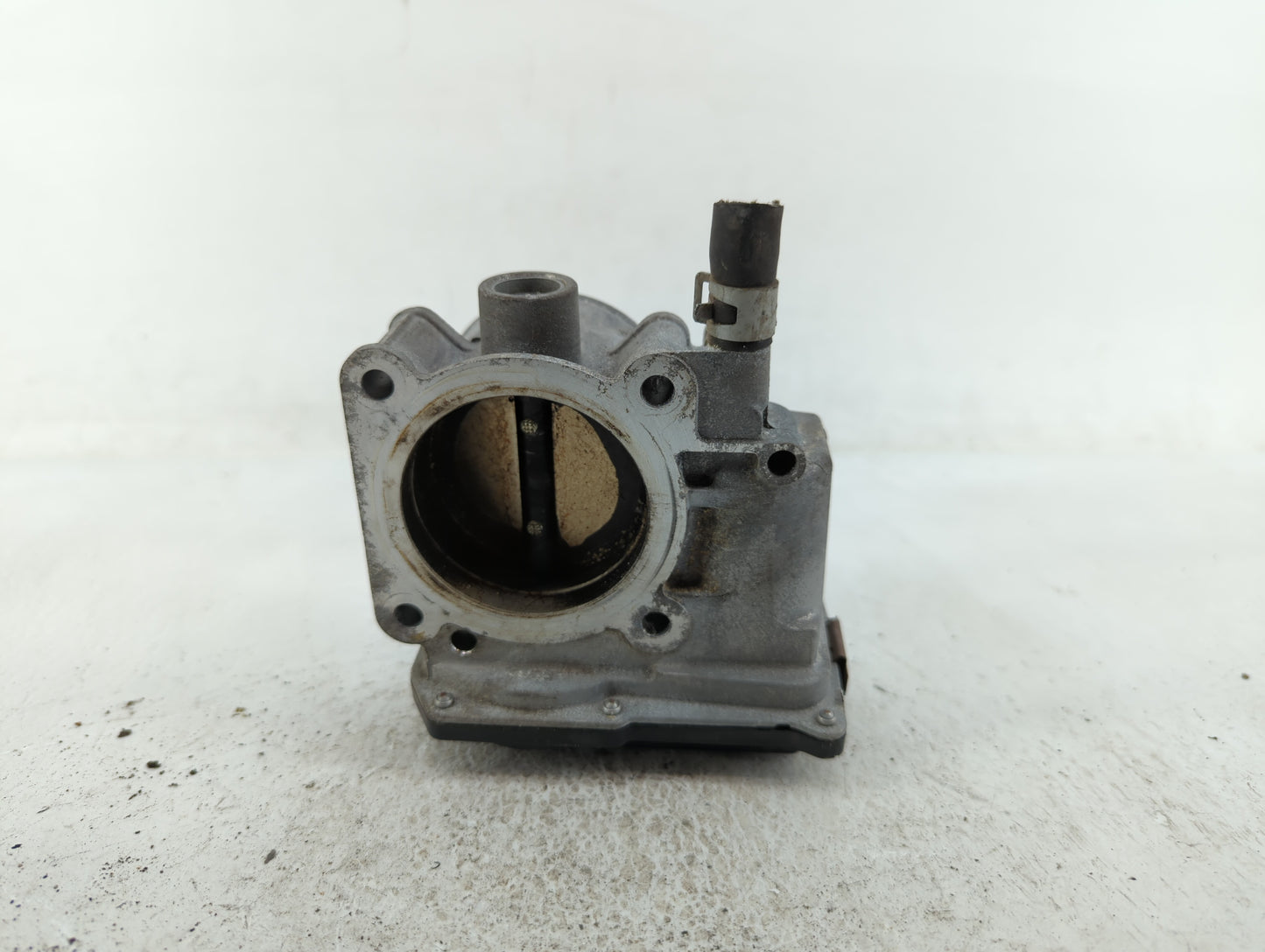 2013-2019 Nissan Sentra Throttle Body P/N:3RA60-01 C 3RA60-01 D, 3RA60-01 A Fits Fits 2013 2014 2015 2016 2017 2018 2019 OEM