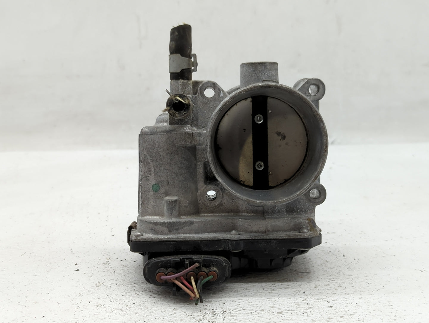 2013-2019 Nissan Sentra Throttle Body P/N:3RA60-01 C 3RA60-01 D, 3RA60-01 A Fits Fits 2013 2014 2015 2016 2017 2018 2019 OEM